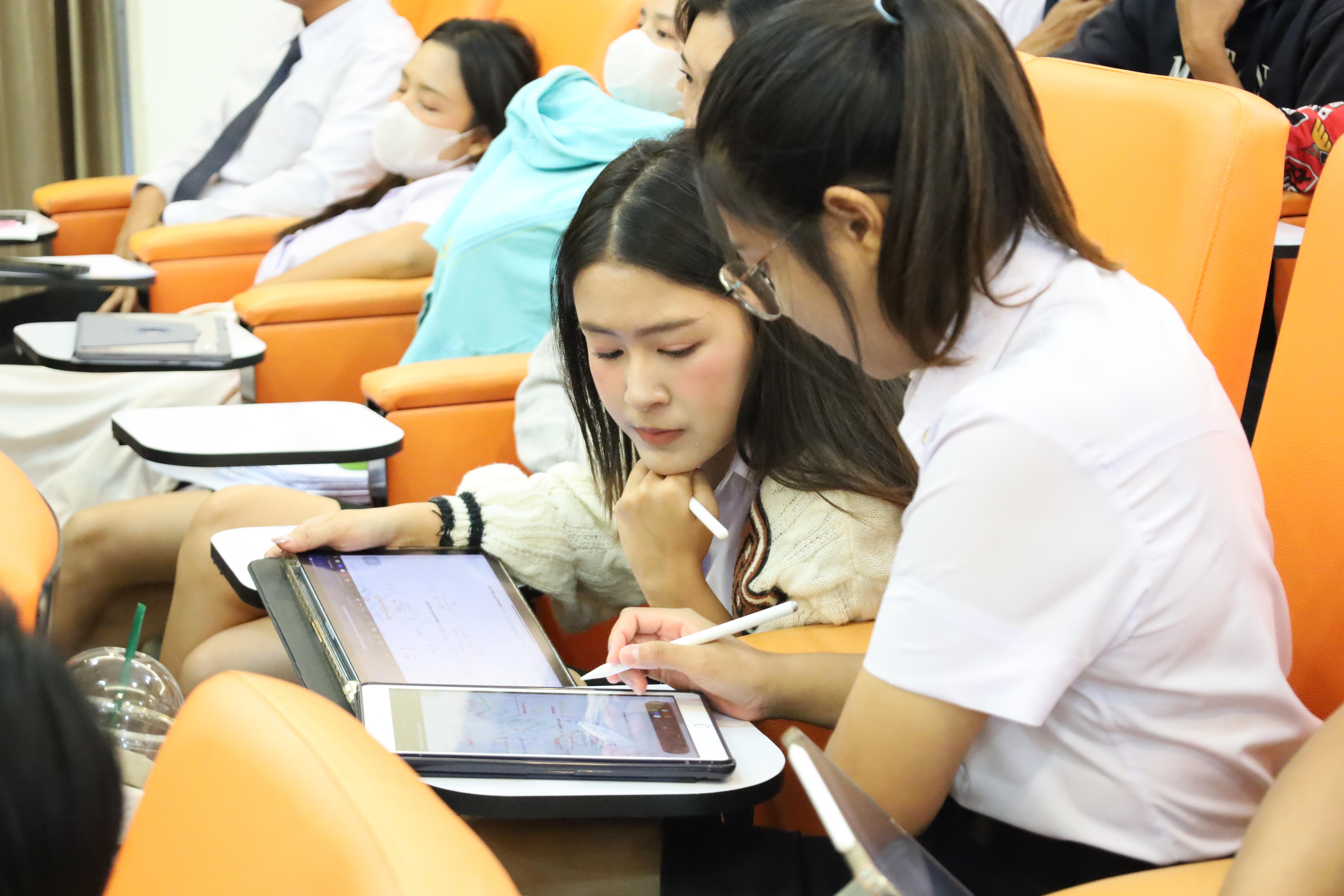 111. กิจกรรมเตรียมความพร้อมเพื่อสอบบรรจุเข้ารับราชการครู สำหรับนักศึกษาหลักสูตรครุศาสตรบัณฑิต