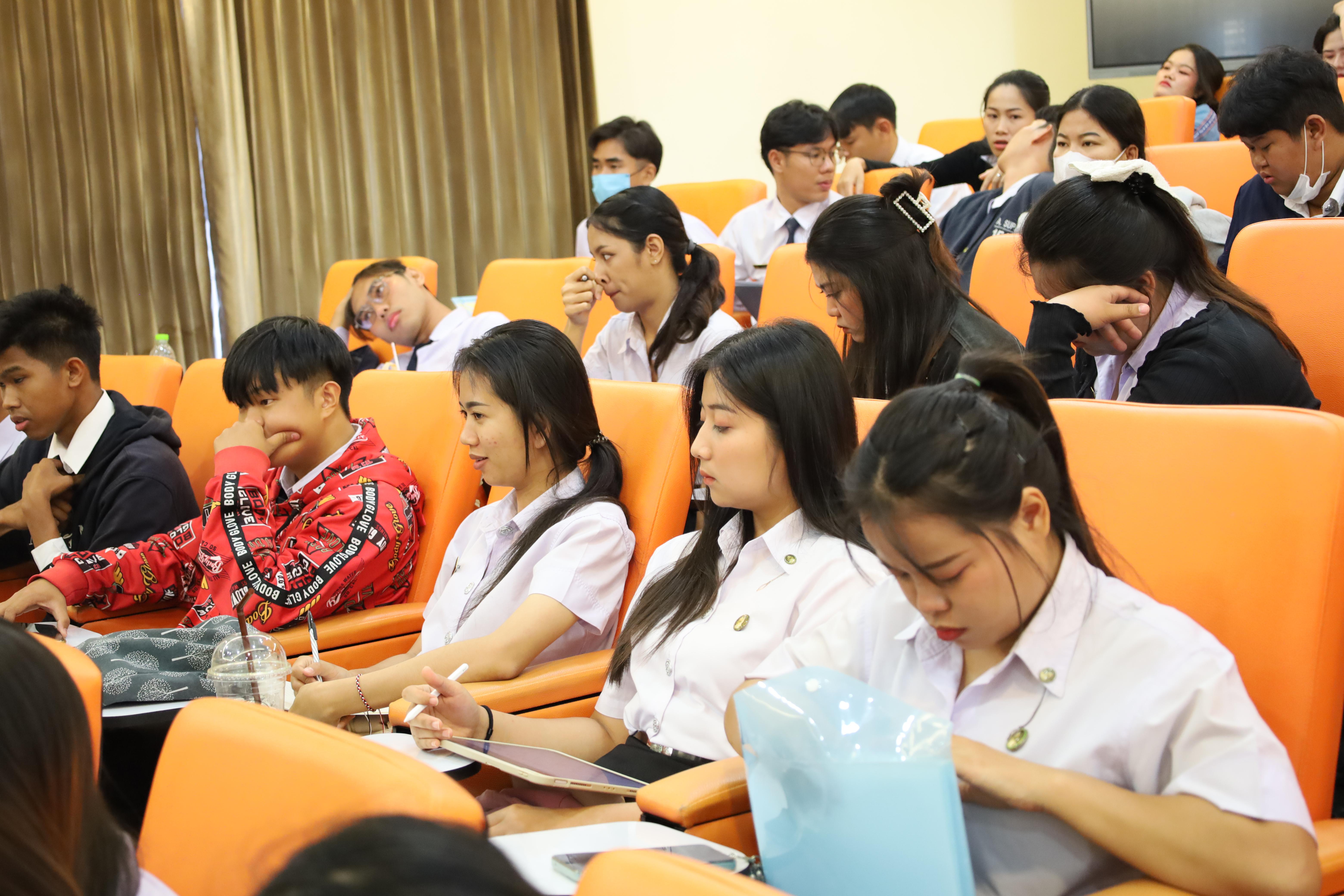 112. กิจกรรมเตรียมความพร้อมเพื่อสอบบรรจุเข้ารับราชการครู สำหรับนักศึกษาหลักสูตรครุศาสตรบัณฑิต