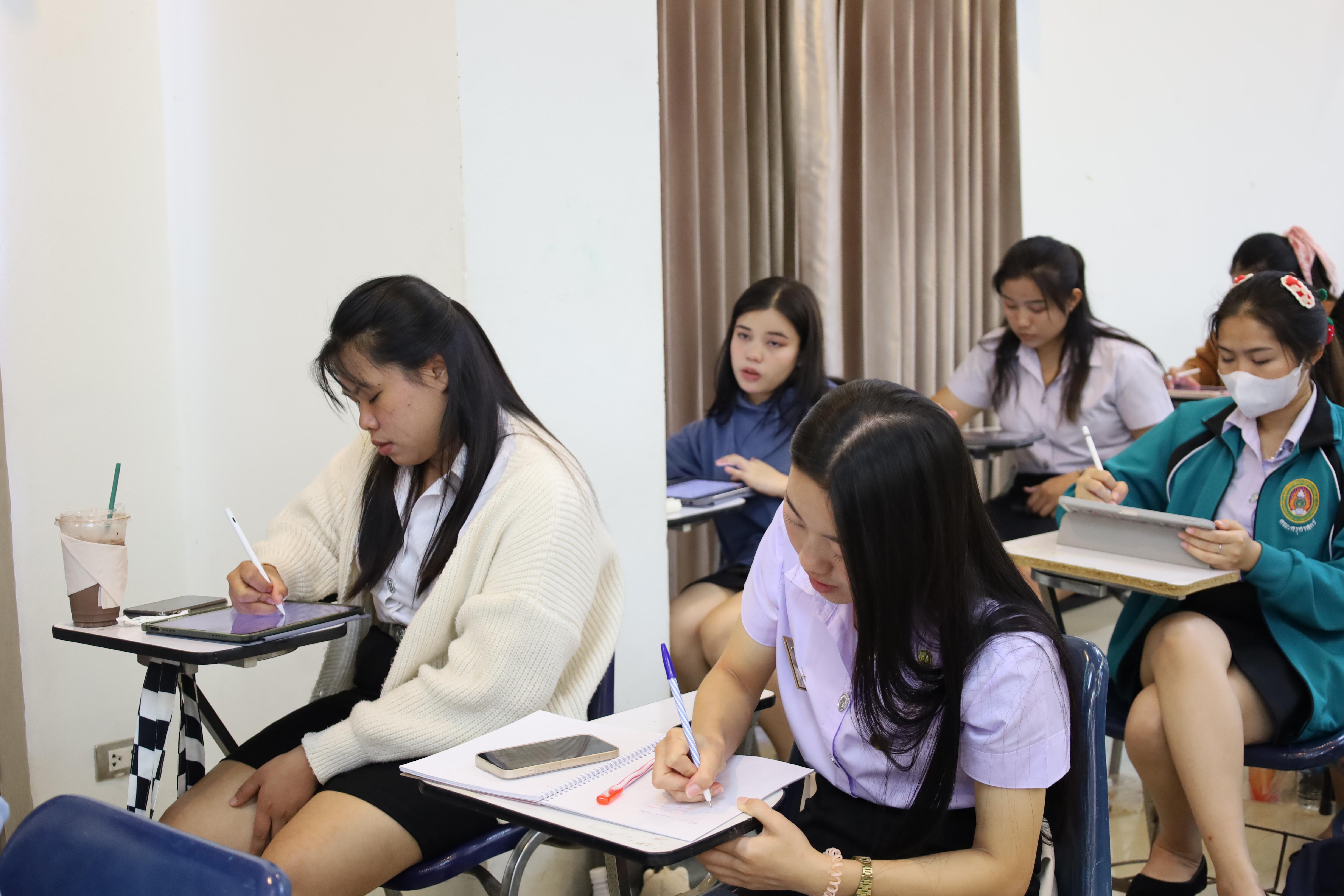 132. กิจกรรมเตรียมความพร้อมเพื่อสอบบรรจุเข้ารับราชการครู สำหรับนักศึกษาหลักสูตรครุศาสตรบัณฑิต
