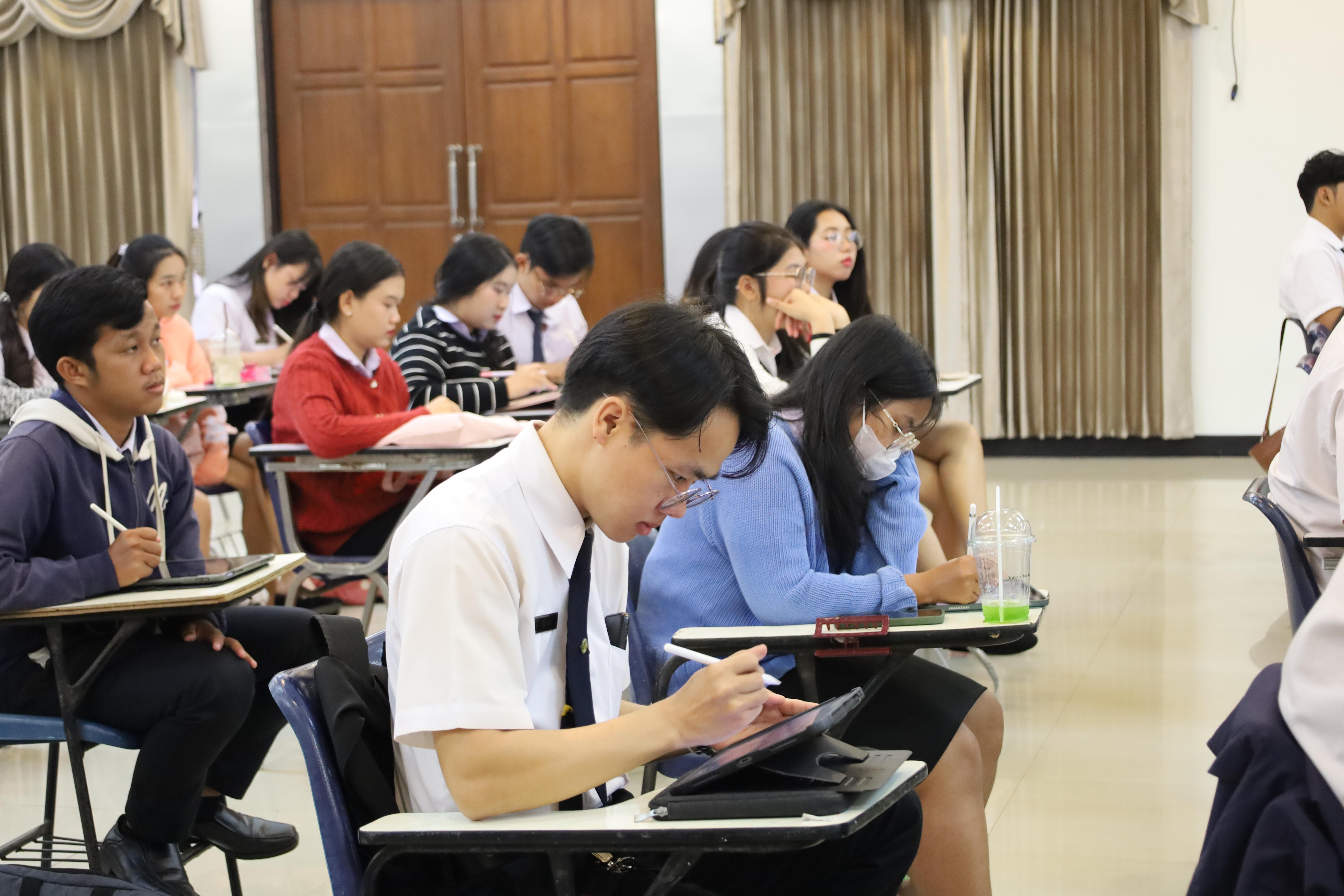 133. กิจกรรมเตรียมความพร้อมเพื่อสอบบรรจุเข้ารับราชการครู สำหรับนักศึกษาหลักสูตรครุศาสตรบัณฑิต
