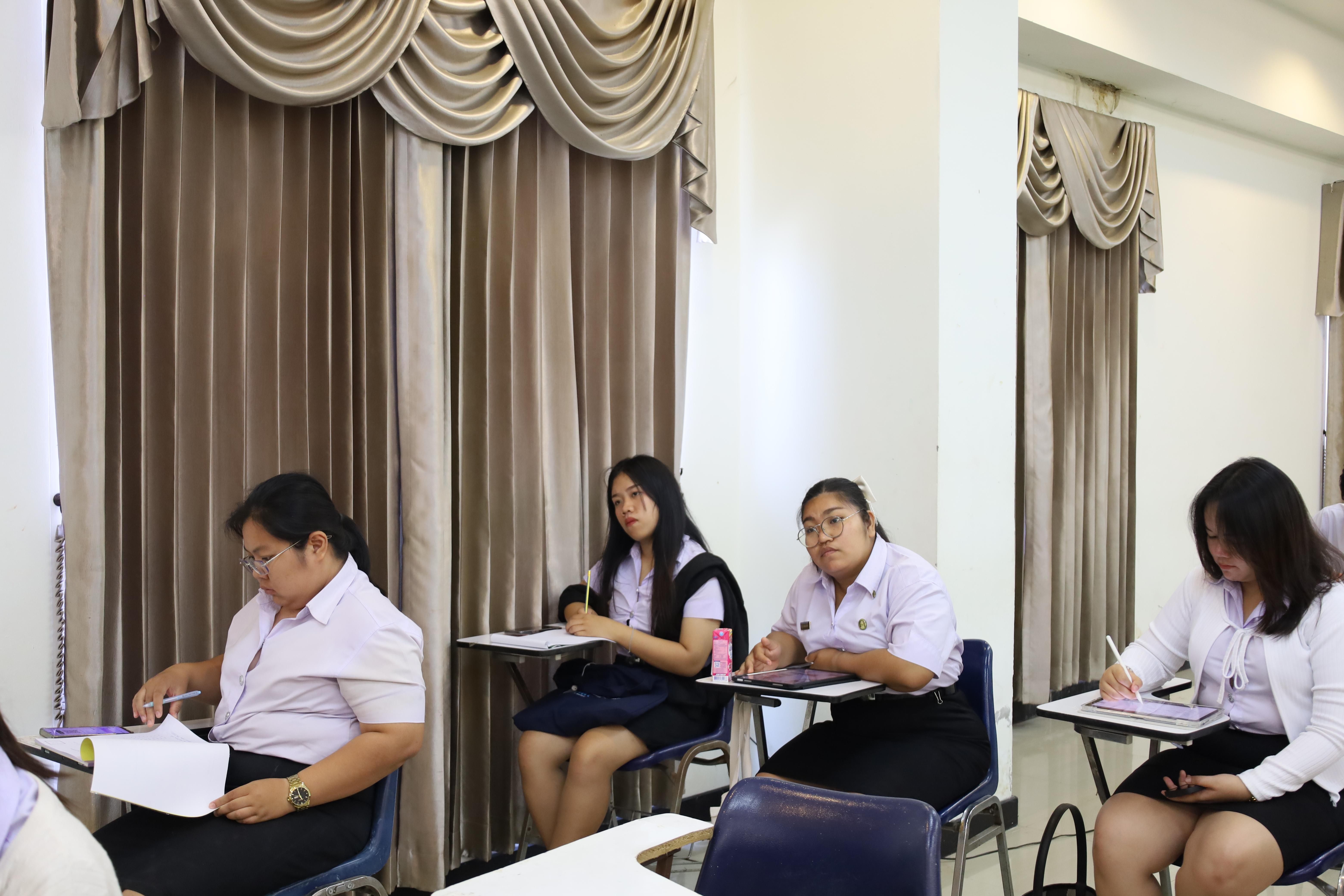 137. กิจกรรมเตรียมความพร้อมเพื่อสอบบรรจุเข้ารับราชการครู สำหรับนักศึกษาหลักสูตรครุศาสตรบัณฑิต
