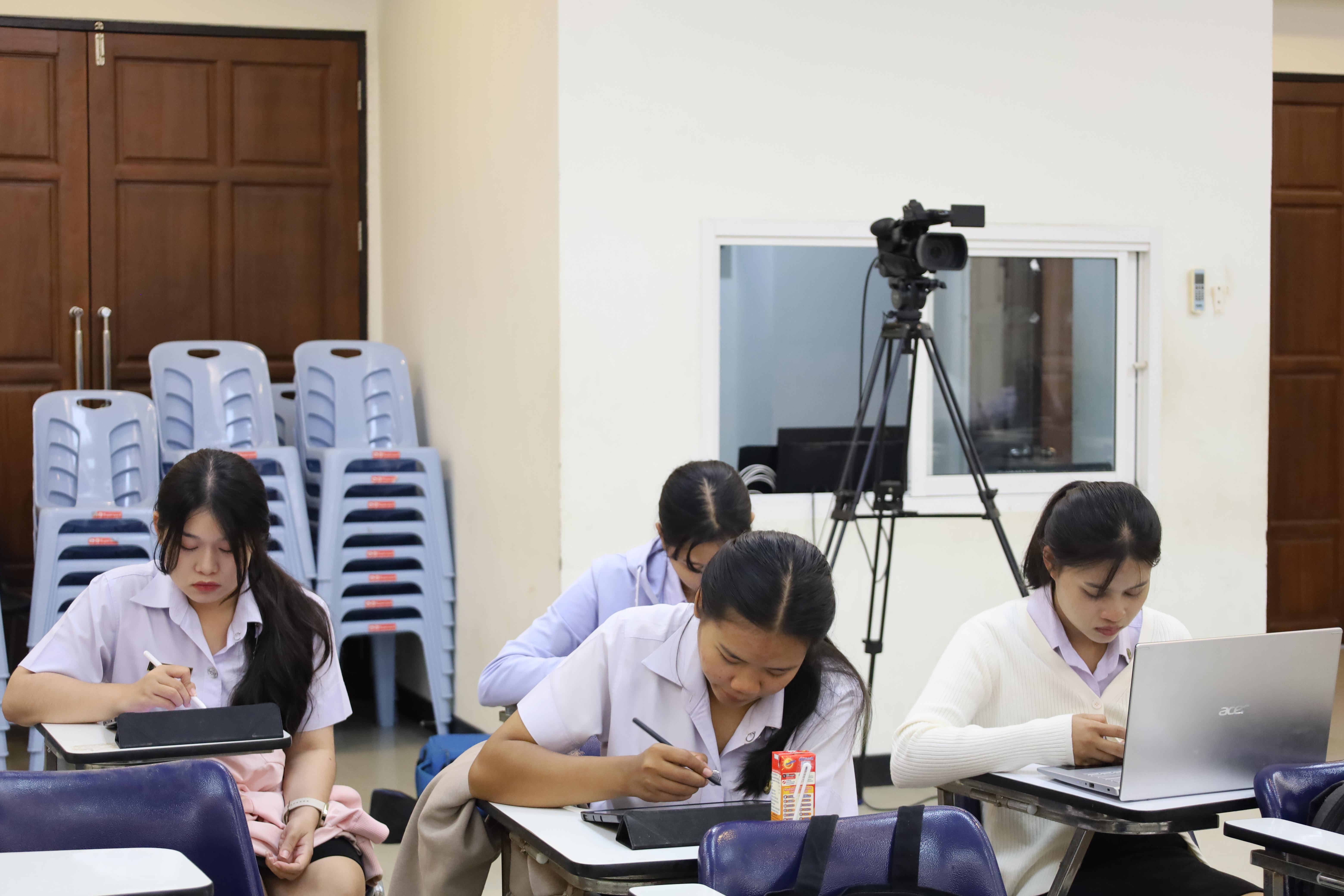138. กิจกรรมเตรียมความพร้อมเพื่อสอบบรรจุเข้ารับราชการครู สำหรับนักศึกษาหลักสูตรครุศาสตรบัณฑิต
