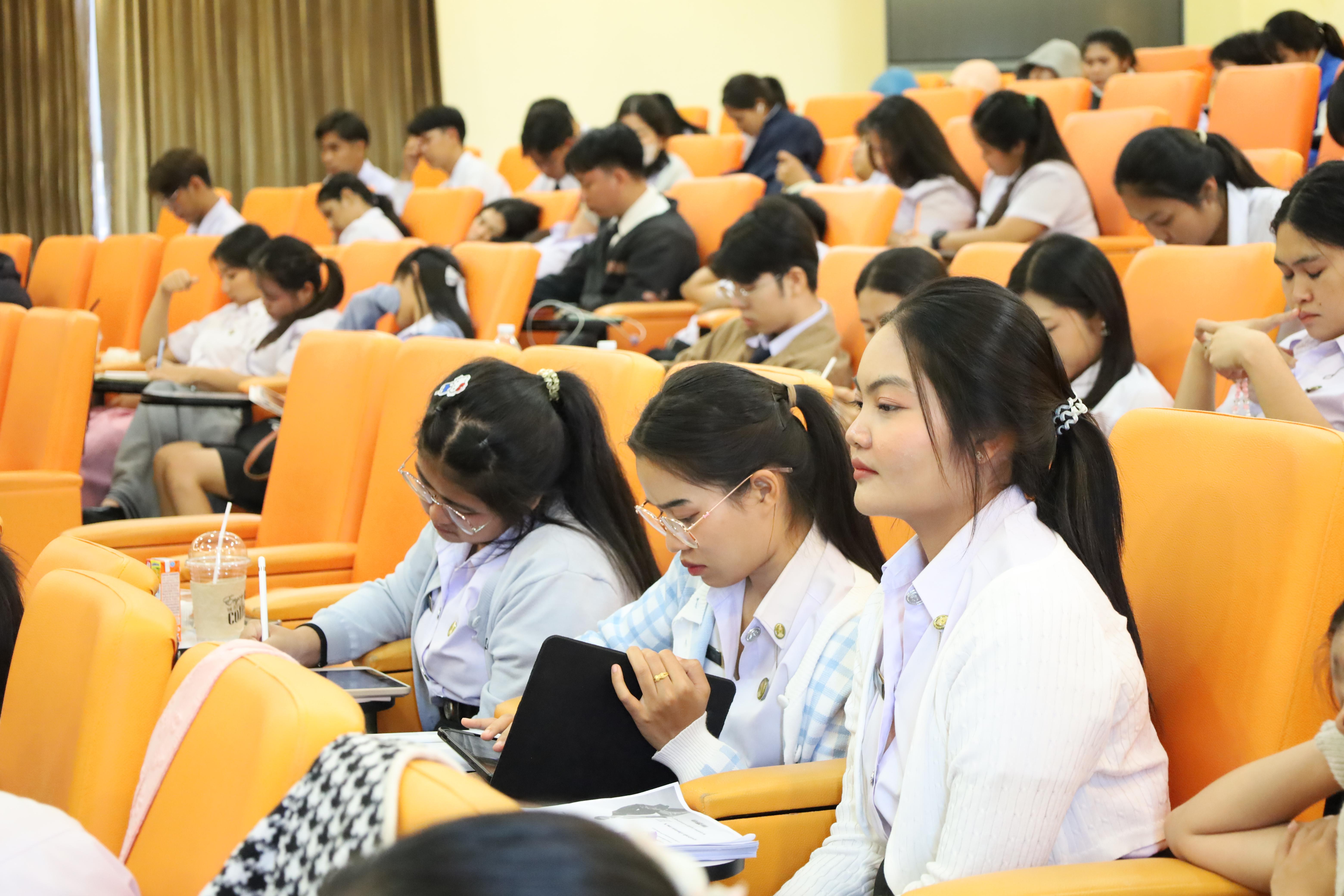 156. กิจกรรมเตรียมความพร้อมเพื่อสอบบรรจุเข้ารับราชการครู สำหรับนักศึกษาหลักสูตรครุศาสตรบัณฑิต