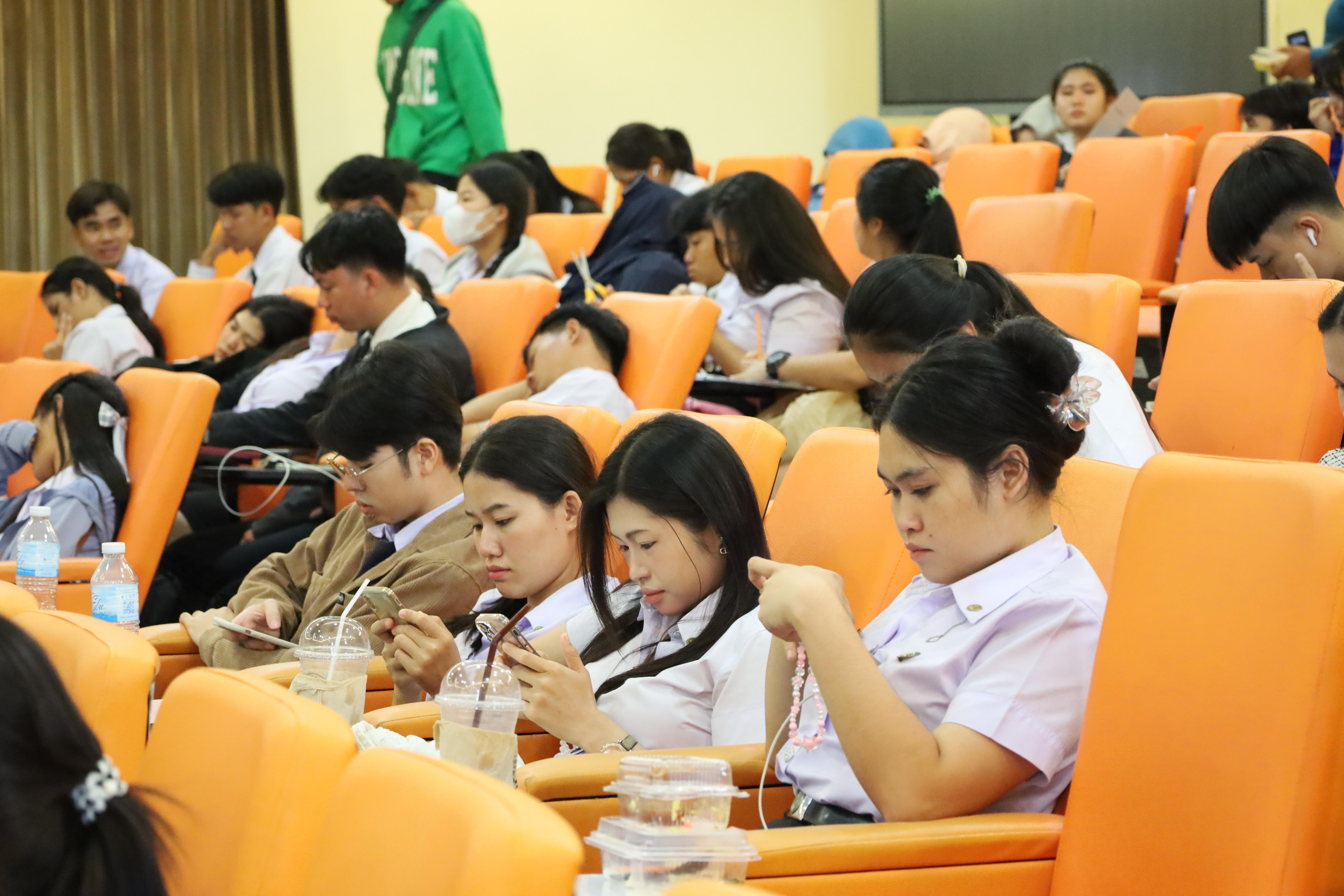 157. กิจกรรมเตรียมความพร้อมเพื่อสอบบรรจุเข้ารับราชการครู สำหรับนักศึกษาหลักสูตรครุศาสตรบัณฑิต