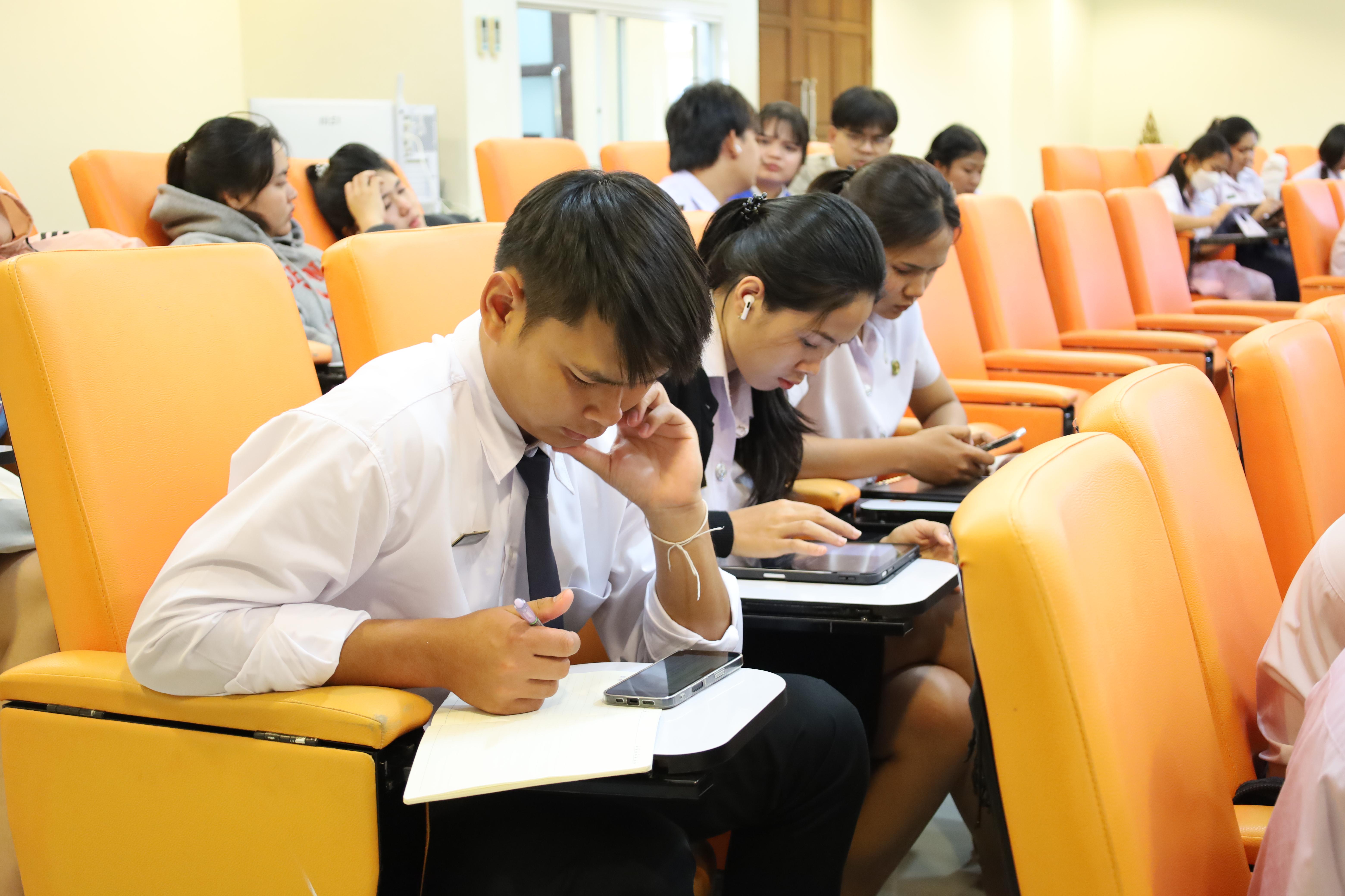 161. กิจกรรมเตรียมความพร้อมเพื่อสอบบรรจุเข้ารับราชการครู สำหรับนักศึกษาหลักสูตรครุศาสตรบัณฑิต