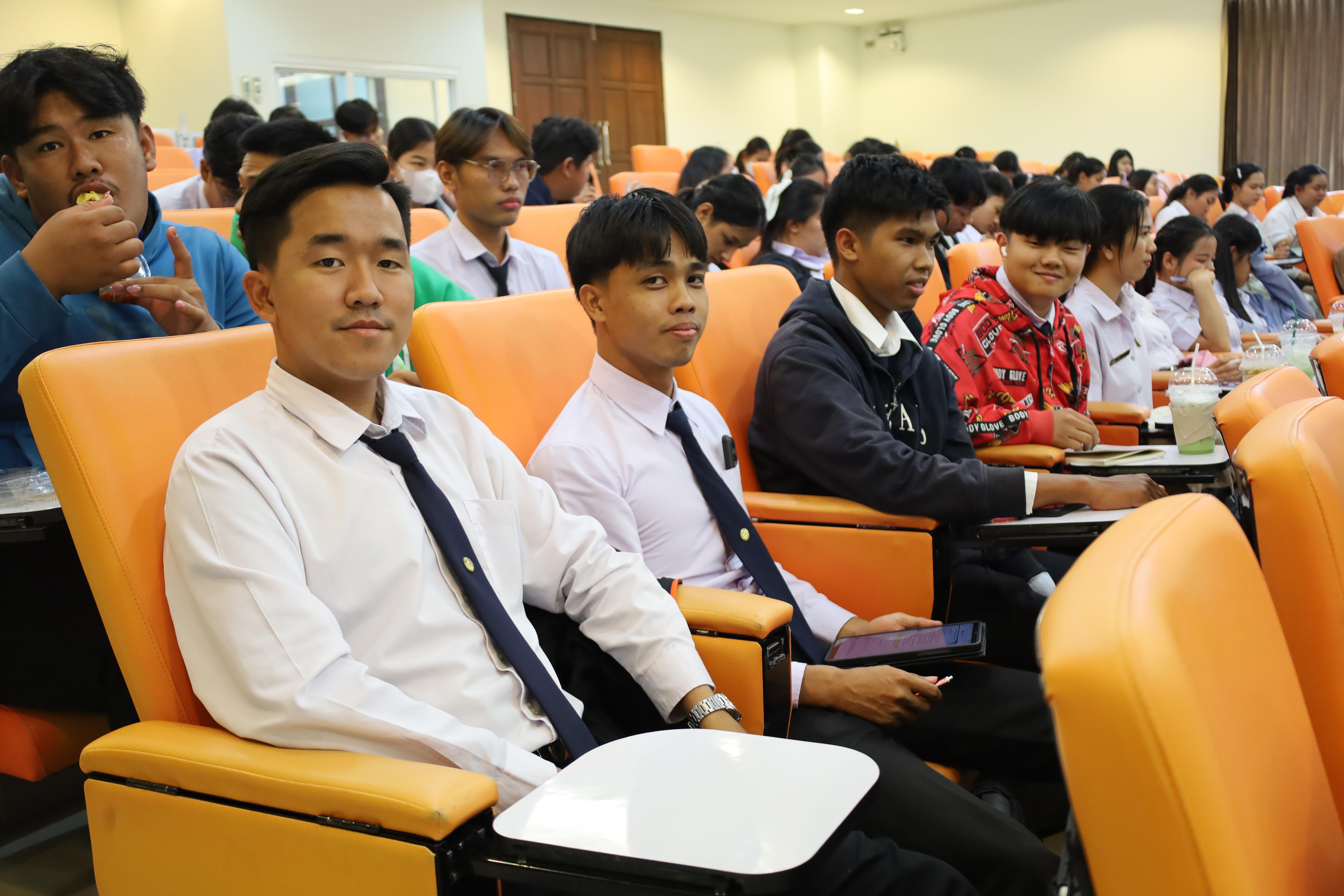 163. กิจกรรมเตรียมความพร้อมเพื่อสอบบรรจุเข้ารับราชการครู สำหรับนักศึกษาหลักสูตรครุศาสตรบัณฑิต