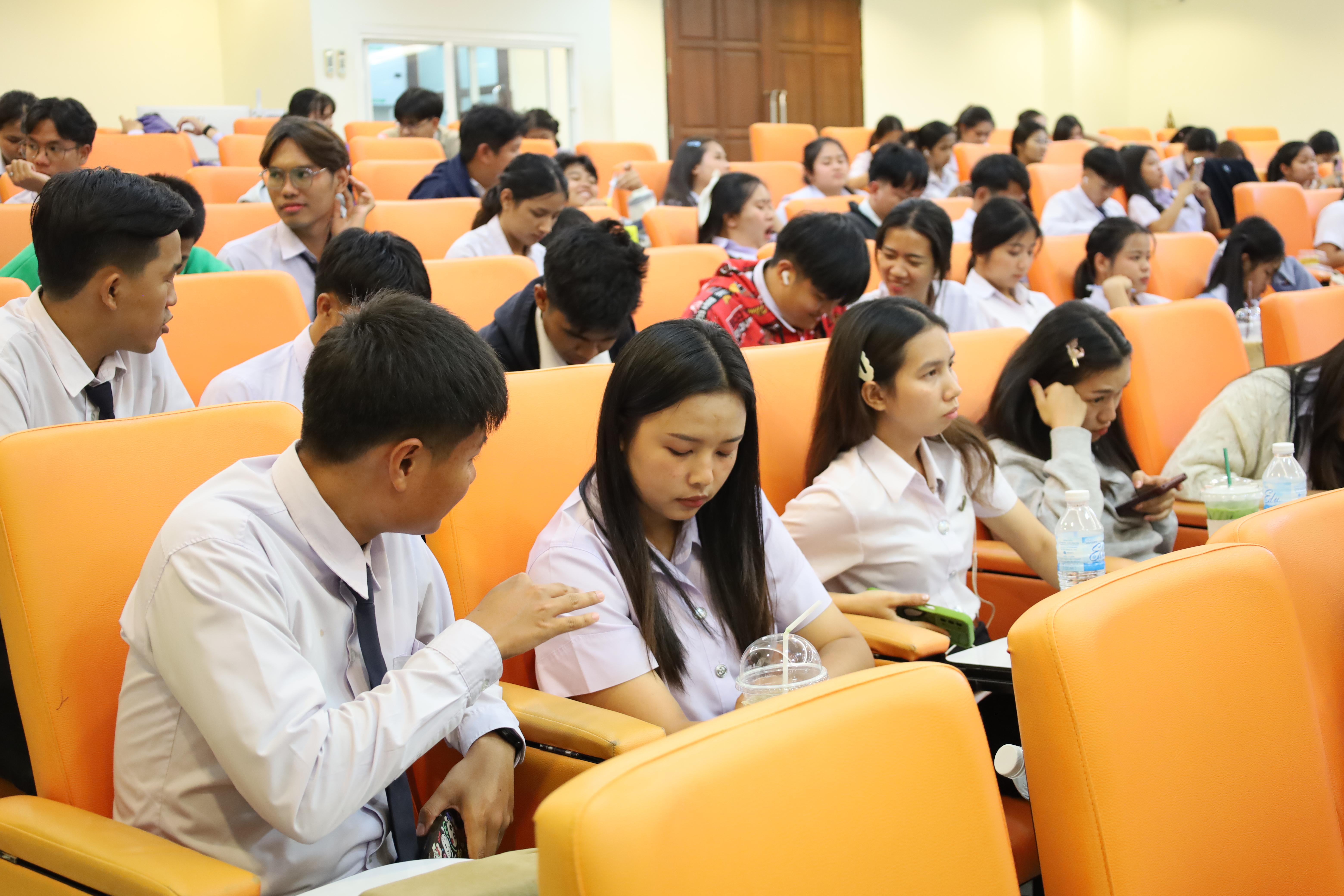 165. กิจกรรมเตรียมความพร้อมเพื่อสอบบรรจุเข้ารับราชการครู สำหรับนักศึกษาหลักสูตรครุศาสตรบัณฑิต