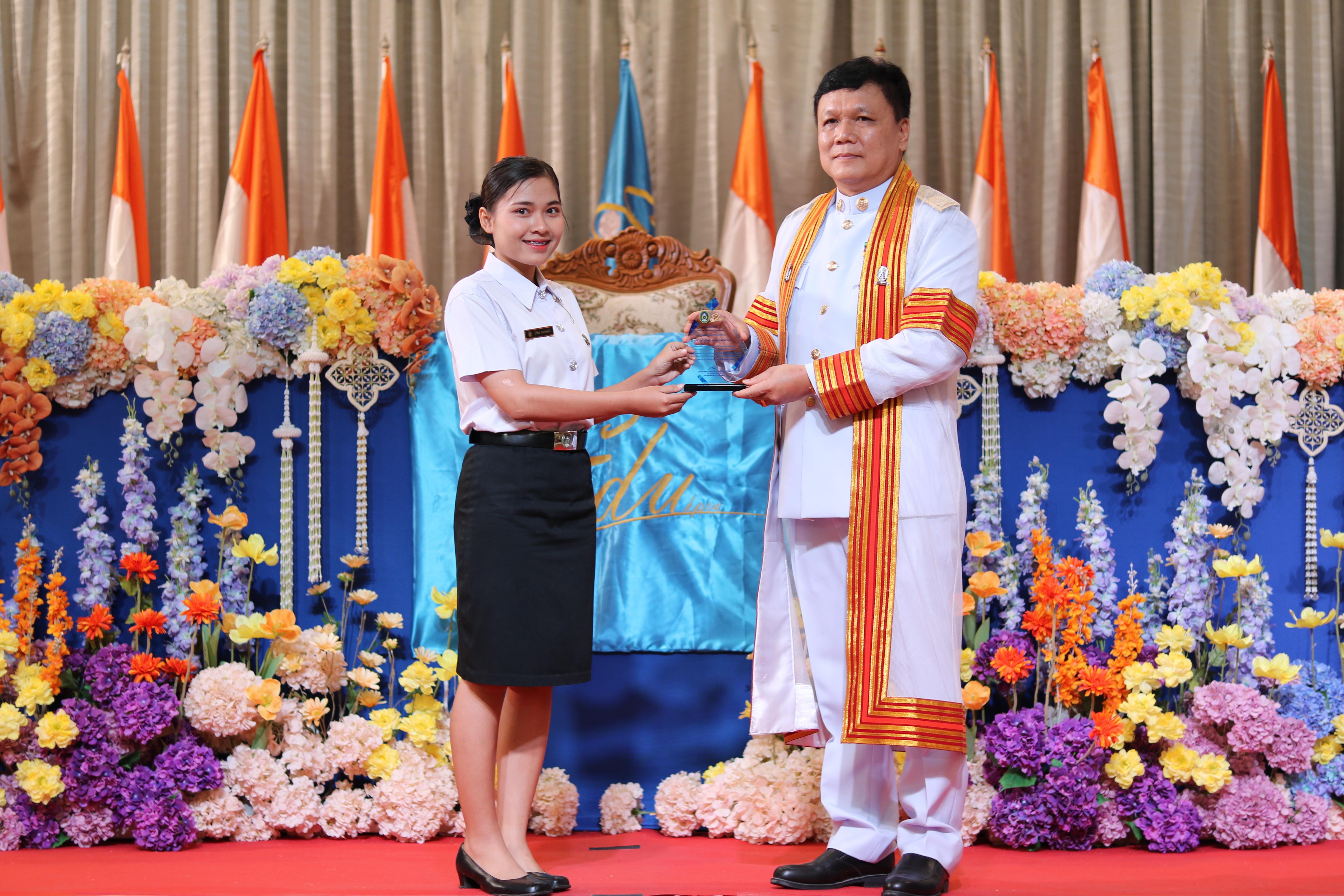 299. งานปัจฉิมนิเทศนักศึกษาหลักสูตรครุศาสตรบัณฑิต อัลบั้ม2