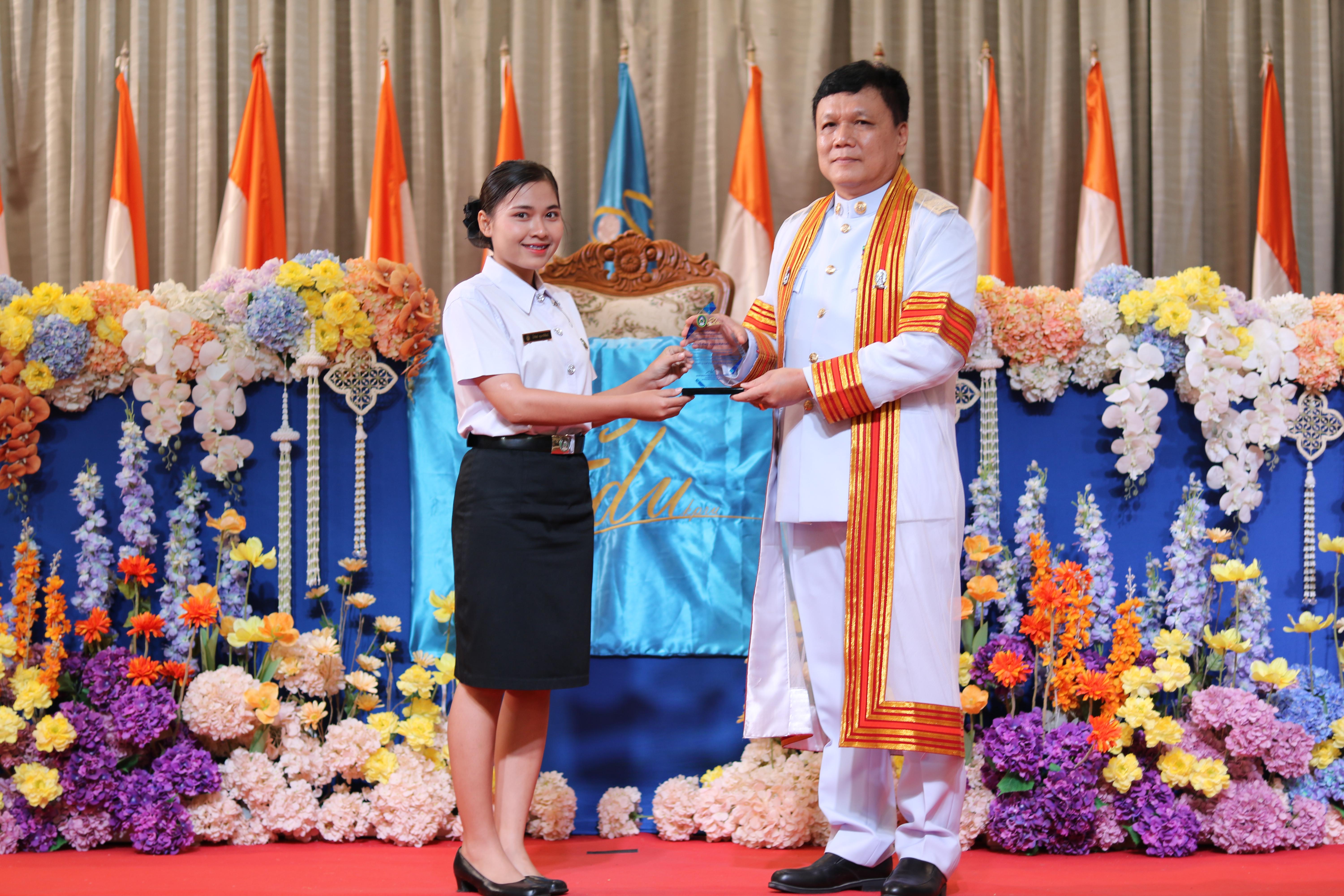 300. งานปัจฉิมนิเทศนักศึกษาหลักสูตรครุศาสตรบัณฑิต อัลบั้ม2