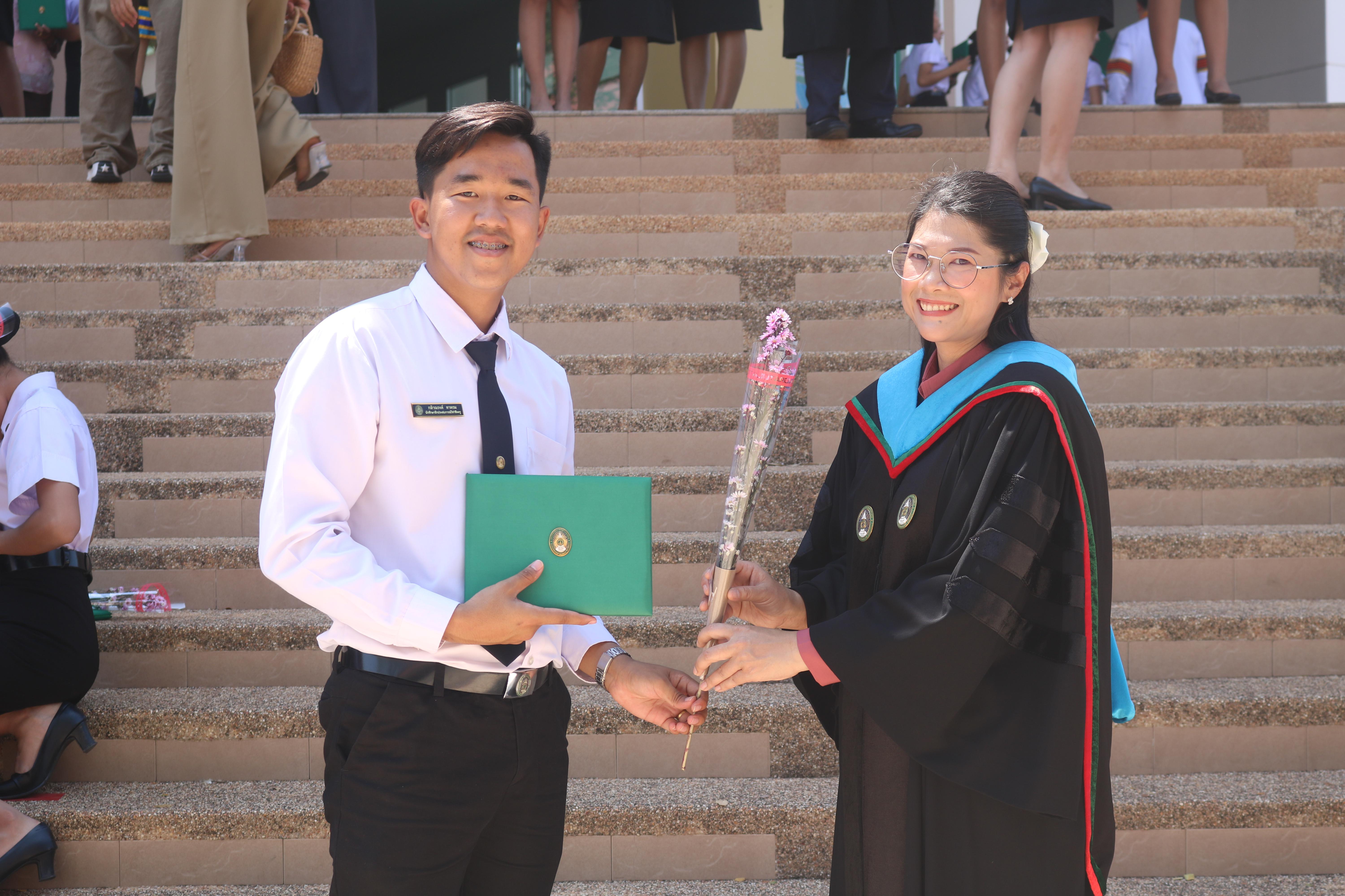 527. งานปัจฉิมนิเทศนักศึกษาหลักสูตรครุศาสตรบัณฑิต อัลบั้ม2