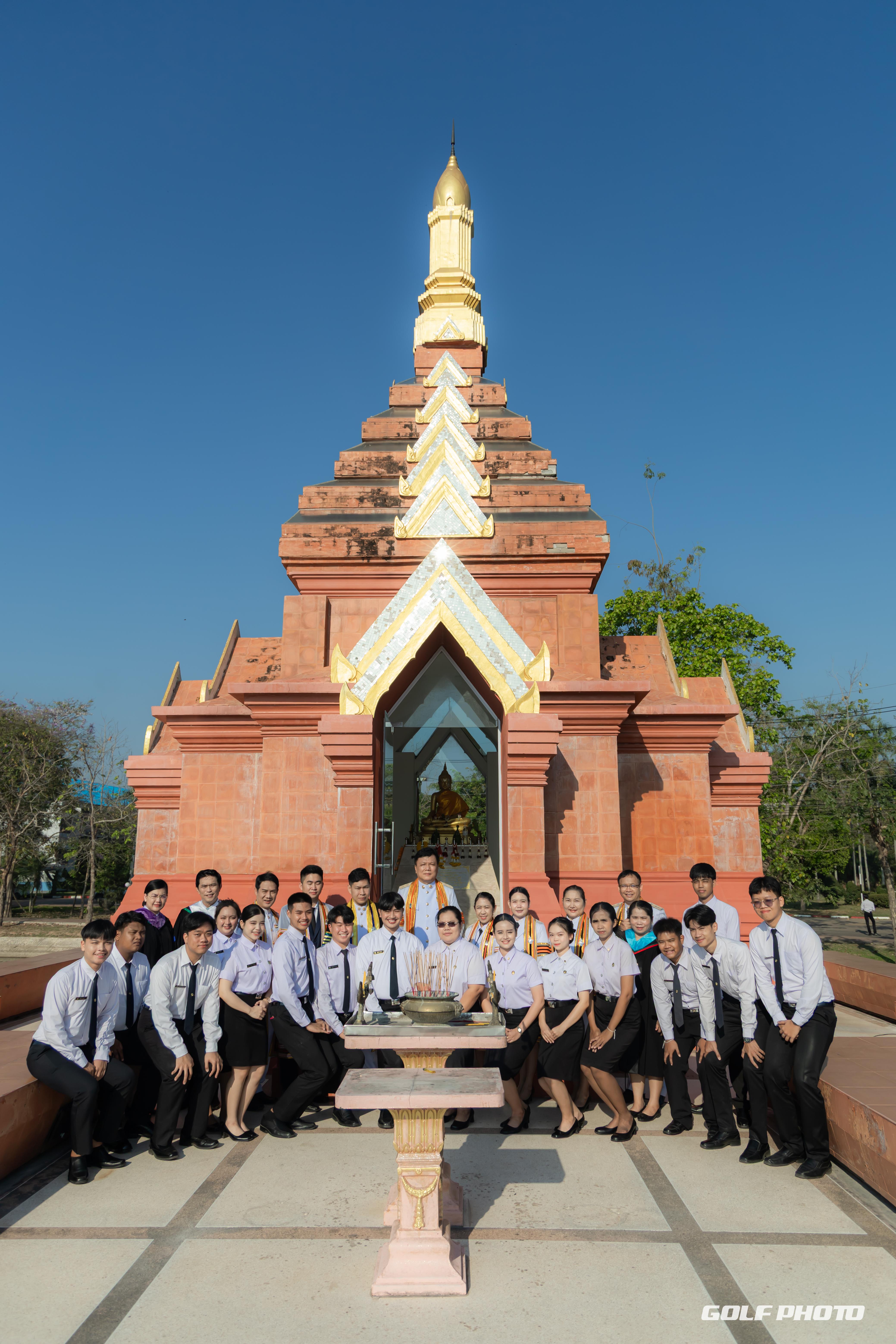 28. ประมวลภาพพิธีปัจฉิมนิเทศนักศึกษาหลักสูตรครุศาสตรบัณฑิต