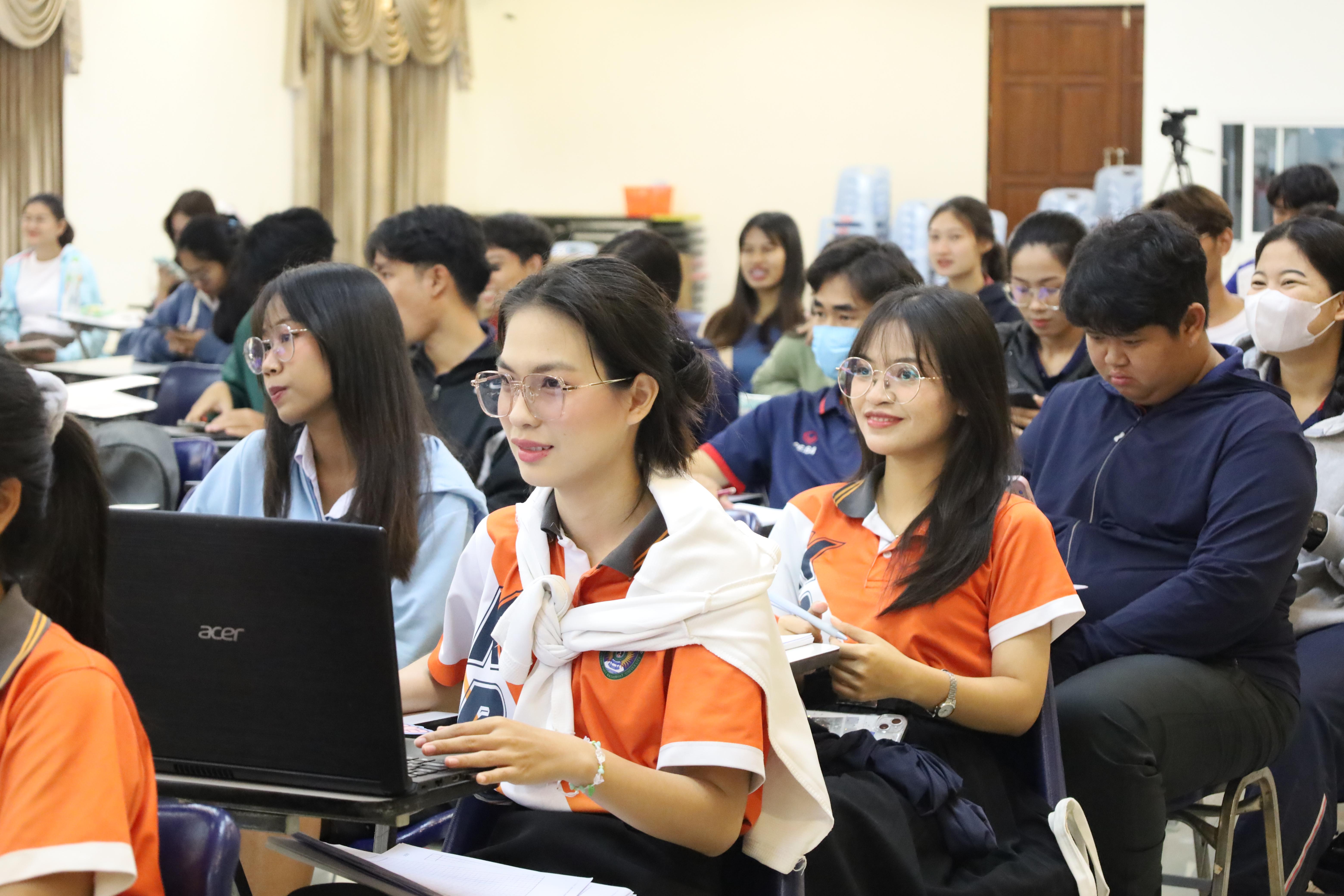 17. กิจกรรมเตรียมความพร้อมเพื่อสอบบรรจุเข้ารับราชการครู สำหรับนักศึกษาหลักสูตรครุศาสตรบัณฑิต วันที่ 2