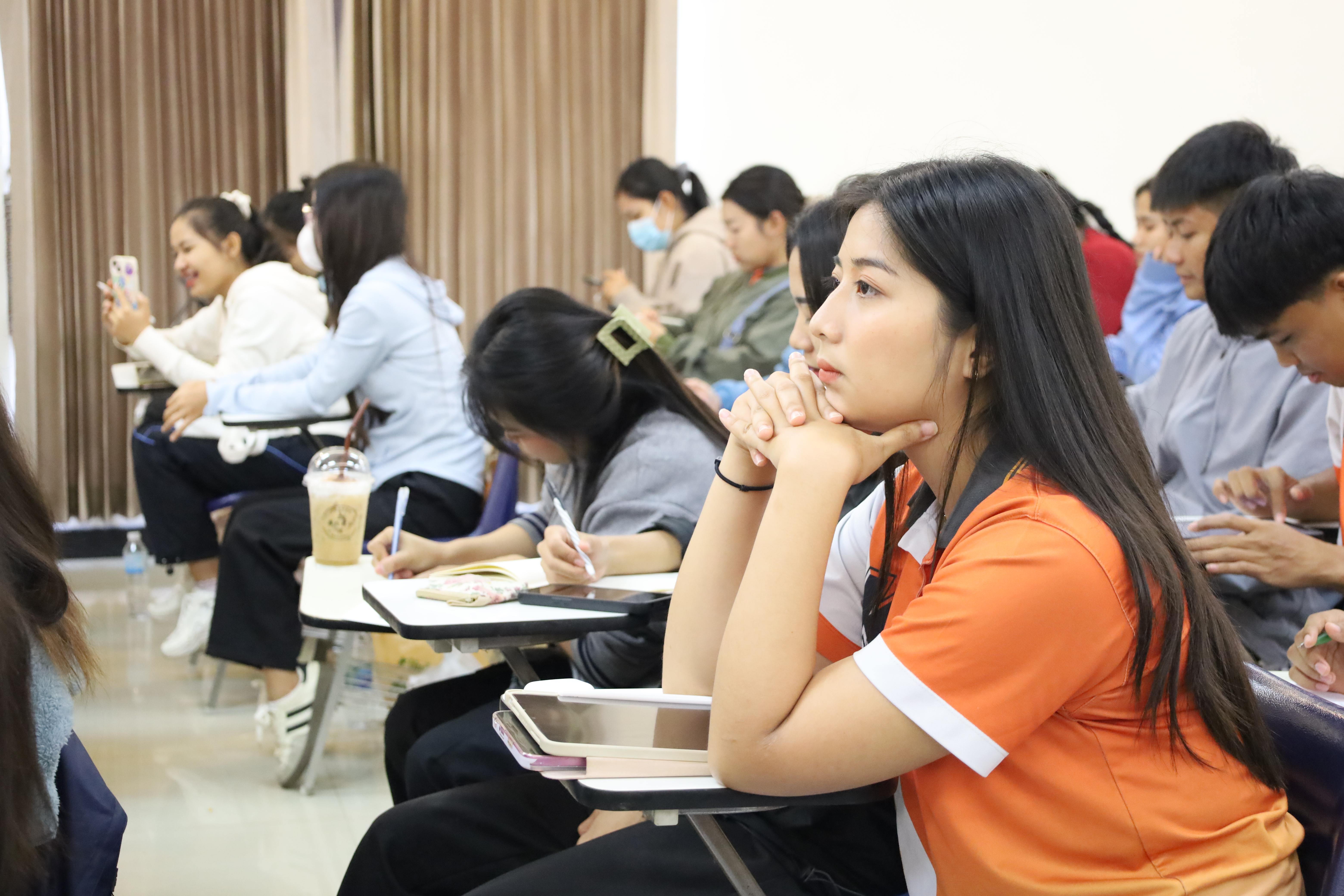 22. กิจกรรมเตรียมความพร้อมเพื่อสอบบรรจุเข้ารับราชการครู สำหรับนักศึกษาหลักสูตรครุศาสตรบัณฑิต วันที่ 2