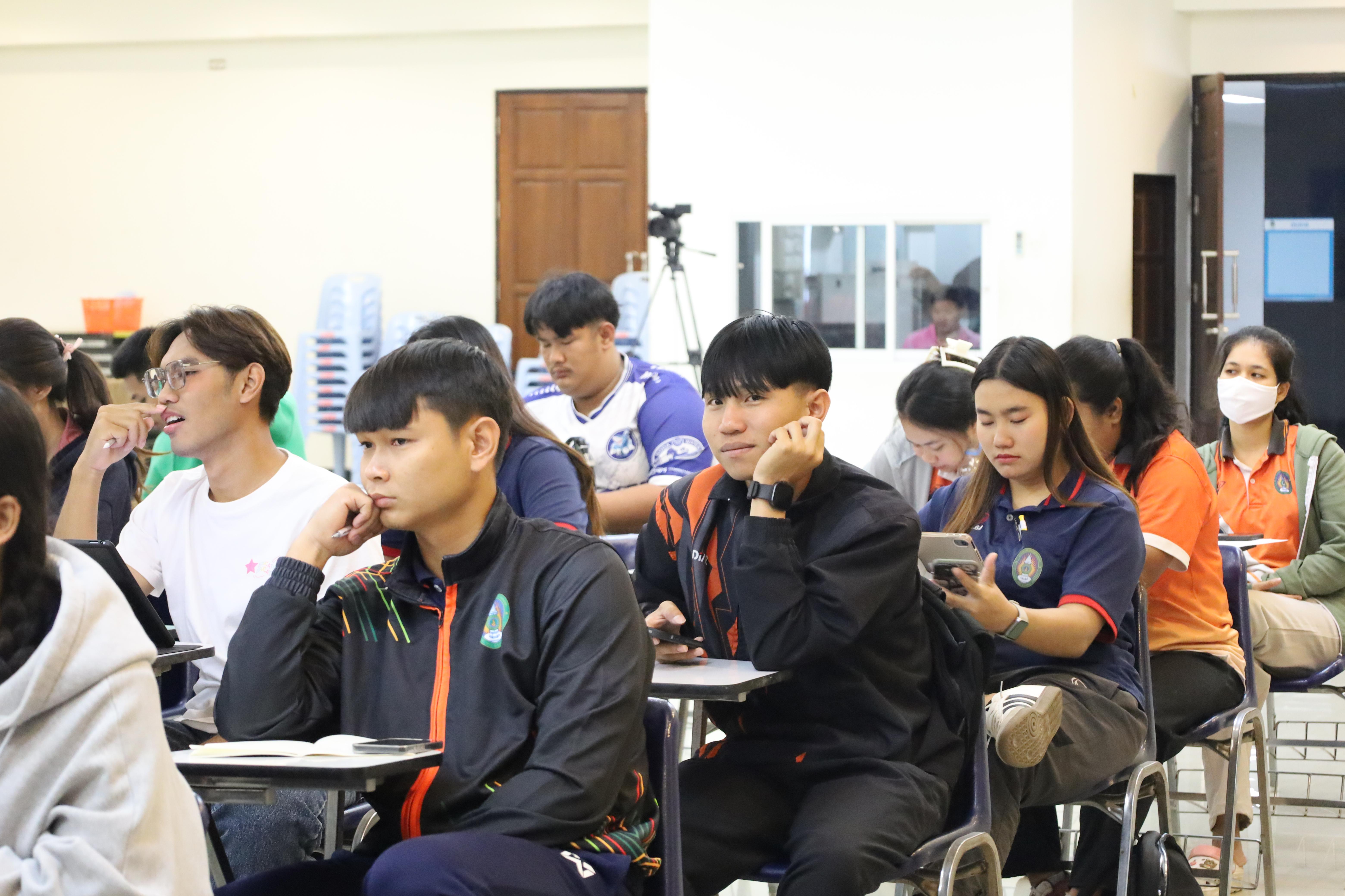 34. กิจกรรมเตรียมความพร้อมเพื่อสอบบรรจุเข้ารับราชการครู สำหรับนักศึกษาหลักสูตรครุศาสตรบัณฑิต วันที่ 2