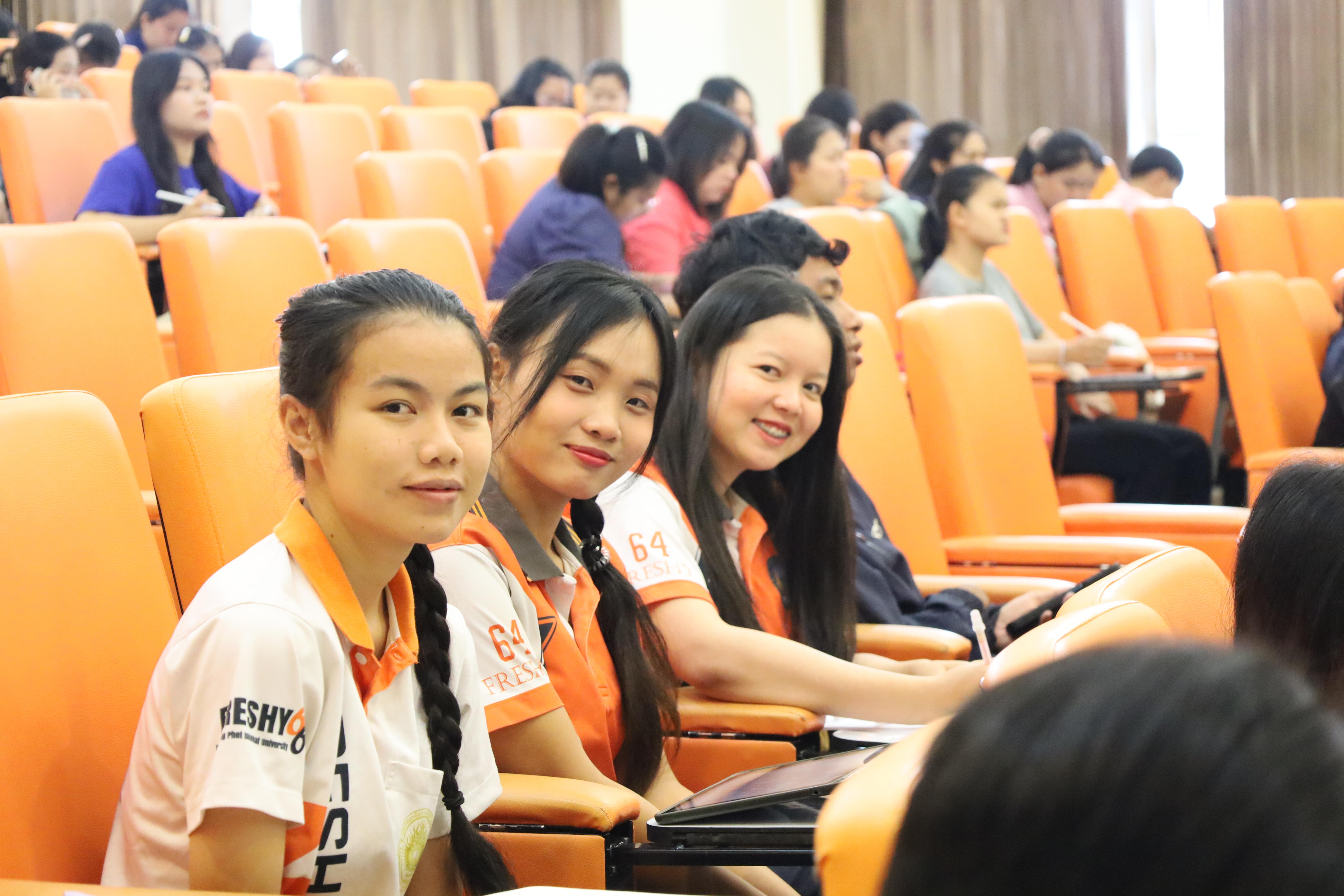 54. กิจกรรมเตรียมความพร้อมเพื่อสอบบรรจุเข้ารับราชการครู สำหรับนักศึกษาหลักสูตรครุศาสตรบัณฑิต วันที่ 2