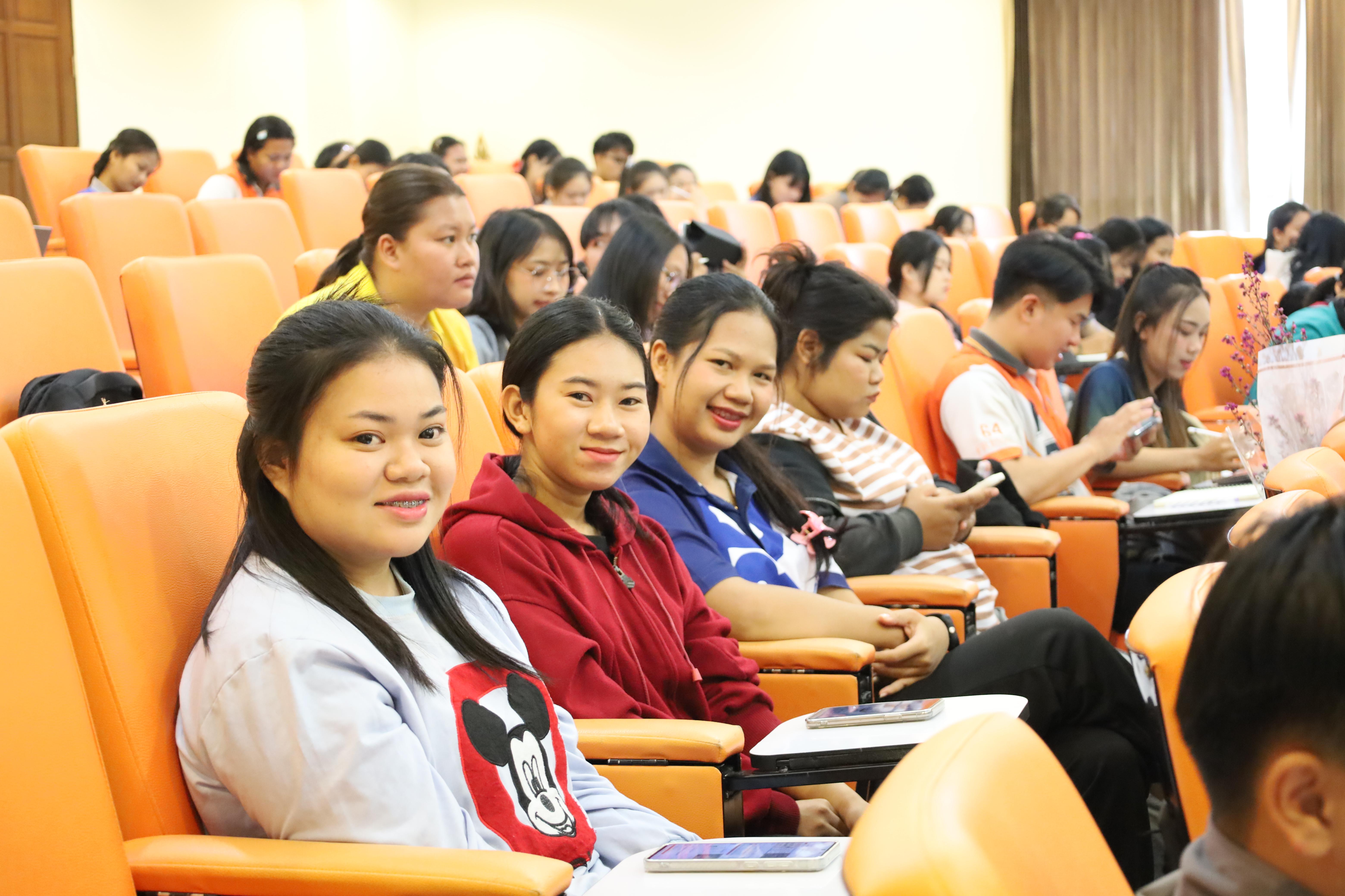 61. กิจกรรมเตรียมความพร้อมเพื่อสอบบรรจุเข้ารับราชการครู สำหรับนักศึกษาหลักสูตรครุศาสตรบัณฑิต วันที่ 2