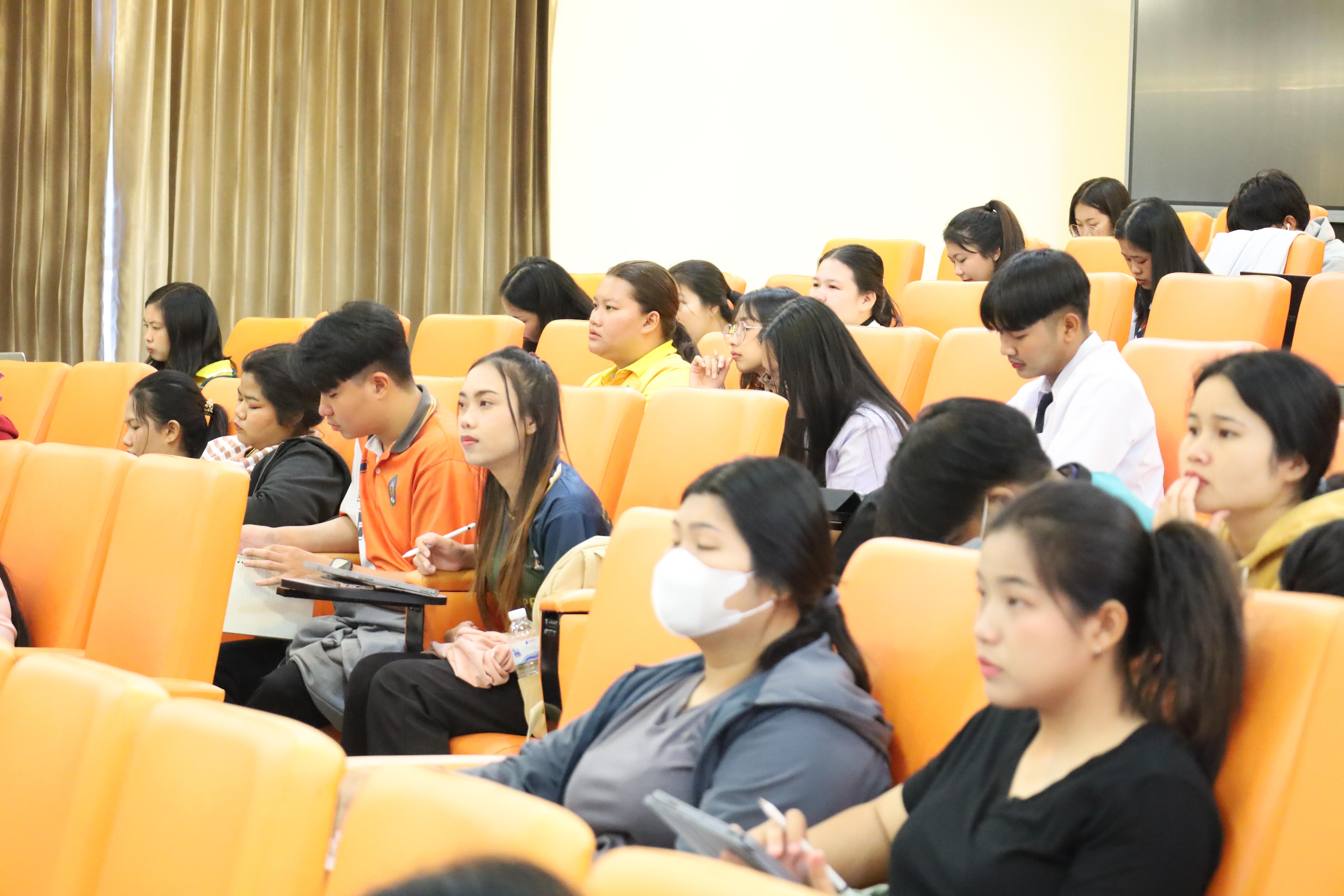74. กิจกรรมเตรียมความพร้อมเพื่อสอบบรรจุเข้ารับราชการครู สำหรับนักศึกษาหลักสูตรครุศาสตรบัณฑิต วันที่ 2