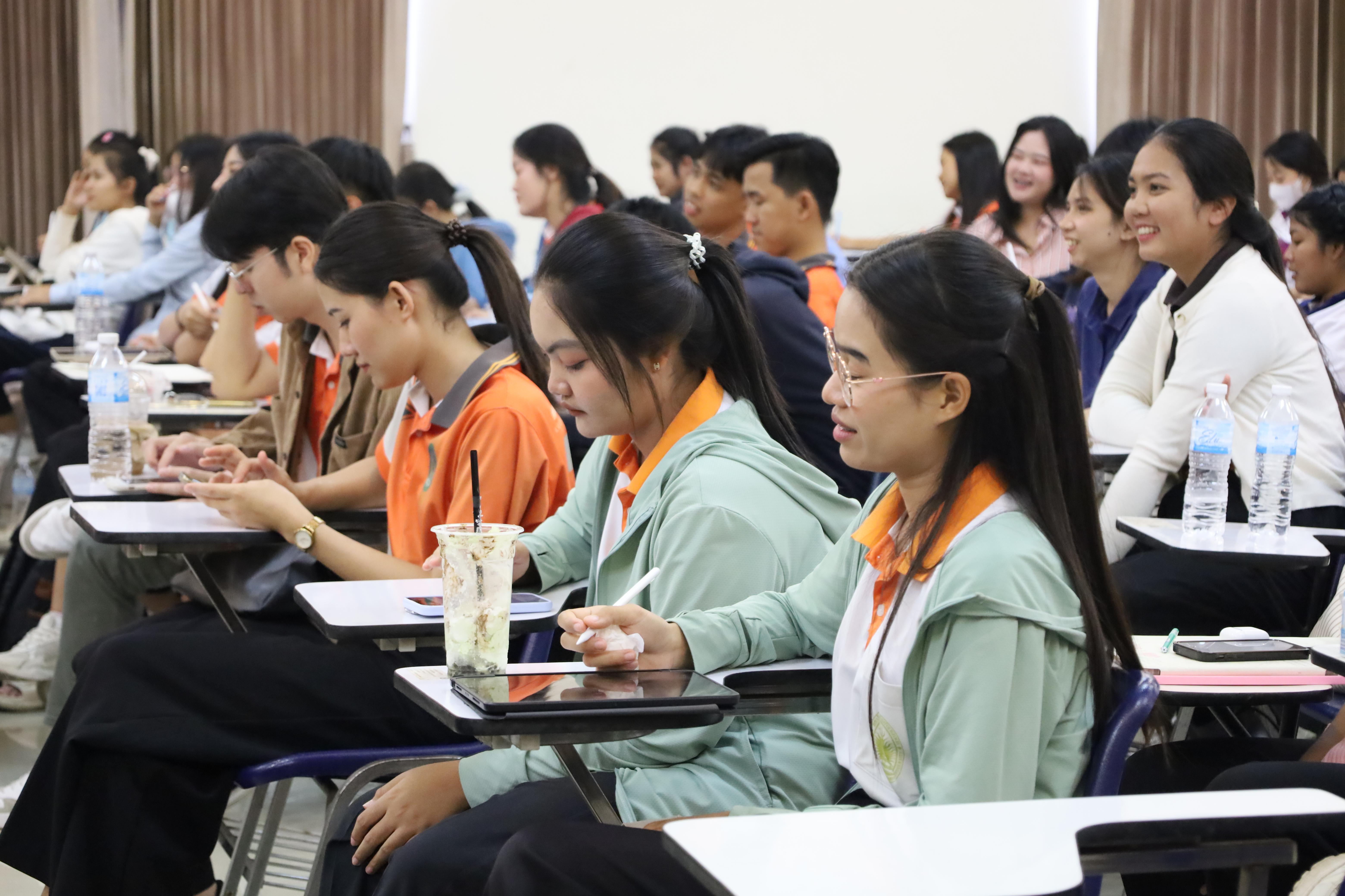 97. กิจกรรมเตรียมความพร้อมเพื่อสอบบรรจุเข้ารับราชการครู สำหรับนักศึกษาหลักสูตรครุศาสตรบัณฑิต วันที่ 2