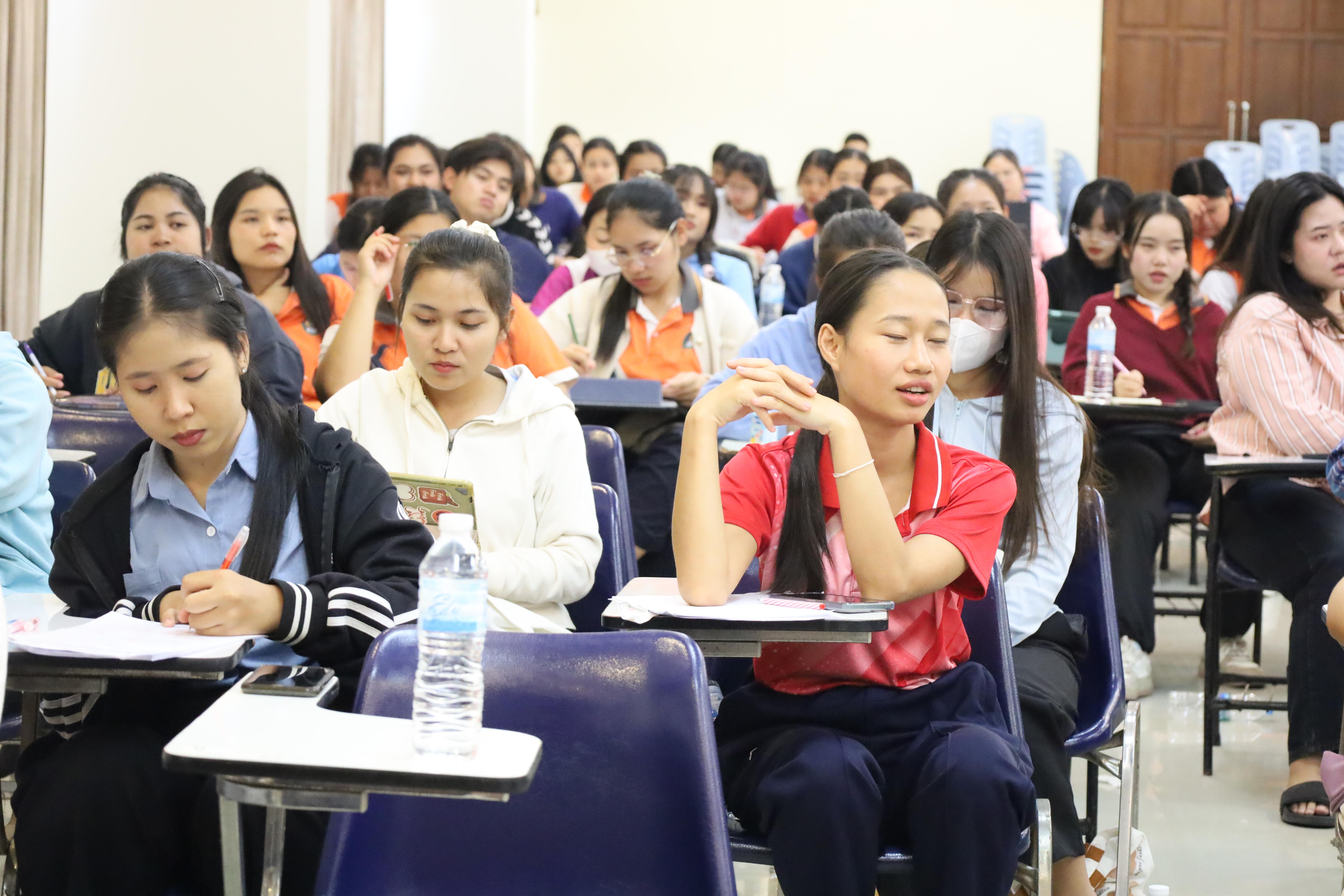 115. กิจกรรมเตรียมความพร้อมเพื่อสอบบรรจุเข้ารับราชการครู สำหรับนักศึกษาหลักสูตรครุศาสตรบัณฑิต วันที่ 2