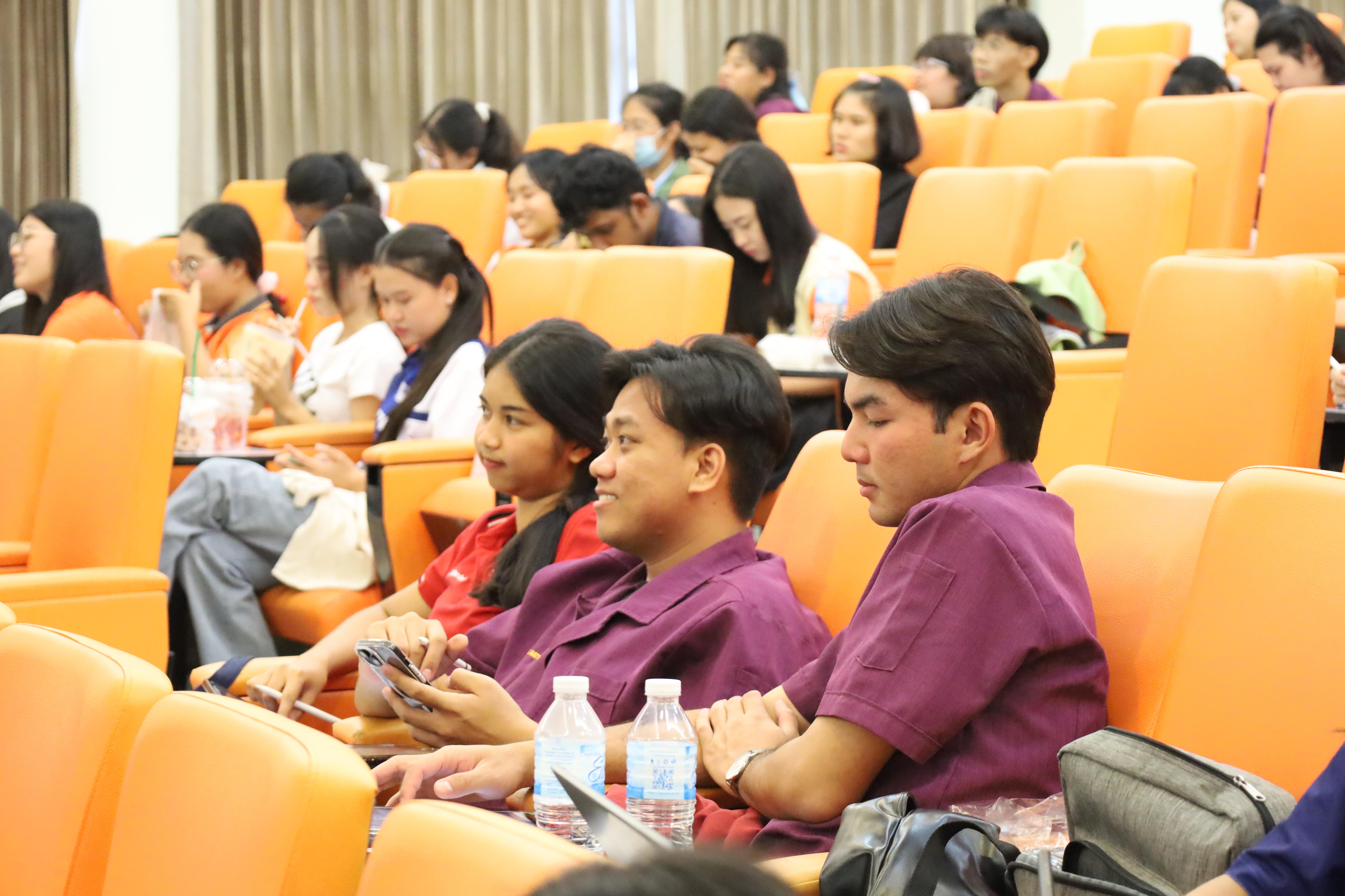 140. กิจกรรมเตรียมความพร้อมเพื่อสอบบรรจุเข้ารับราชการครู สำหรับนักศึกษาหลักสูตรครุศาสตรบัณฑิต วันที่ 2