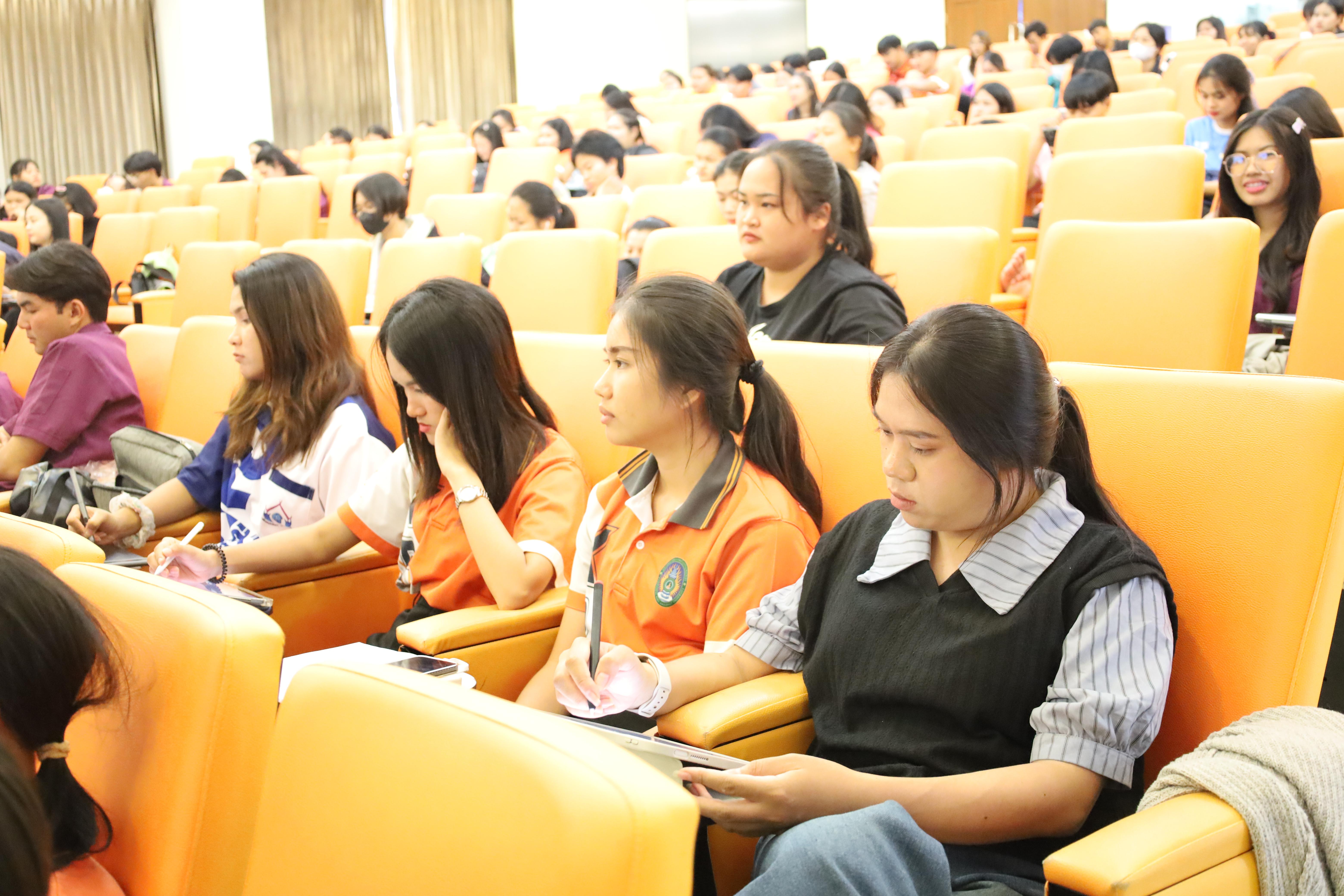 141. กิจกรรมเตรียมความพร้อมเพื่อสอบบรรจุเข้ารับราชการครู สำหรับนักศึกษาหลักสูตรครุศาสตรบัณฑิต วันที่ 2