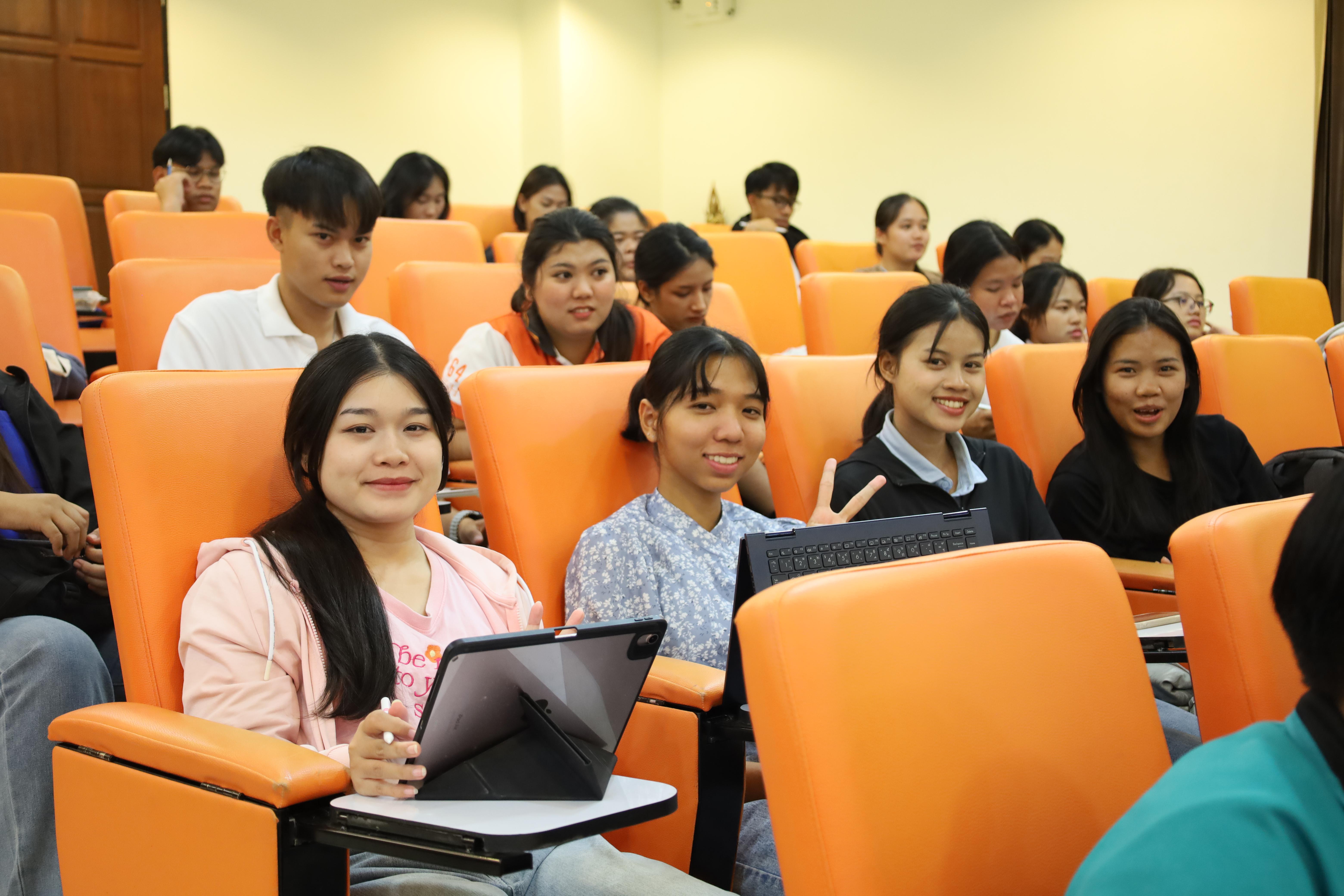 152. กิจกรรมเตรียมความพร้อมเพื่อสอบบรรจุเข้ารับราชการครู สำหรับนักศึกษาหลักสูตรครุศาสตรบัณฑิต วันที่ 2