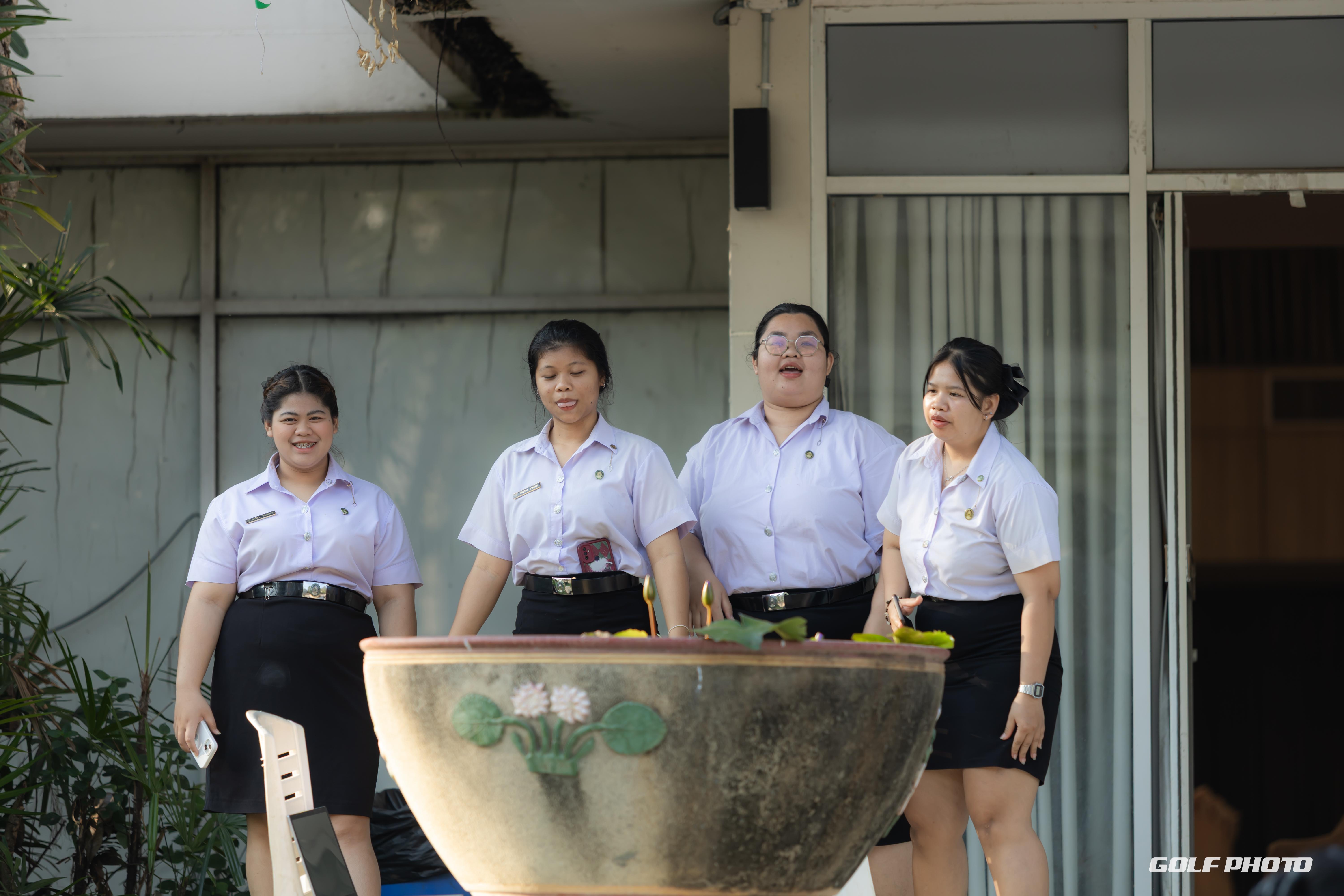 17. ประมวลภาพพิธีปัจฉิมนิเทศนักศึกษาหลักสูตรครุศาสตรบัณฑิต1