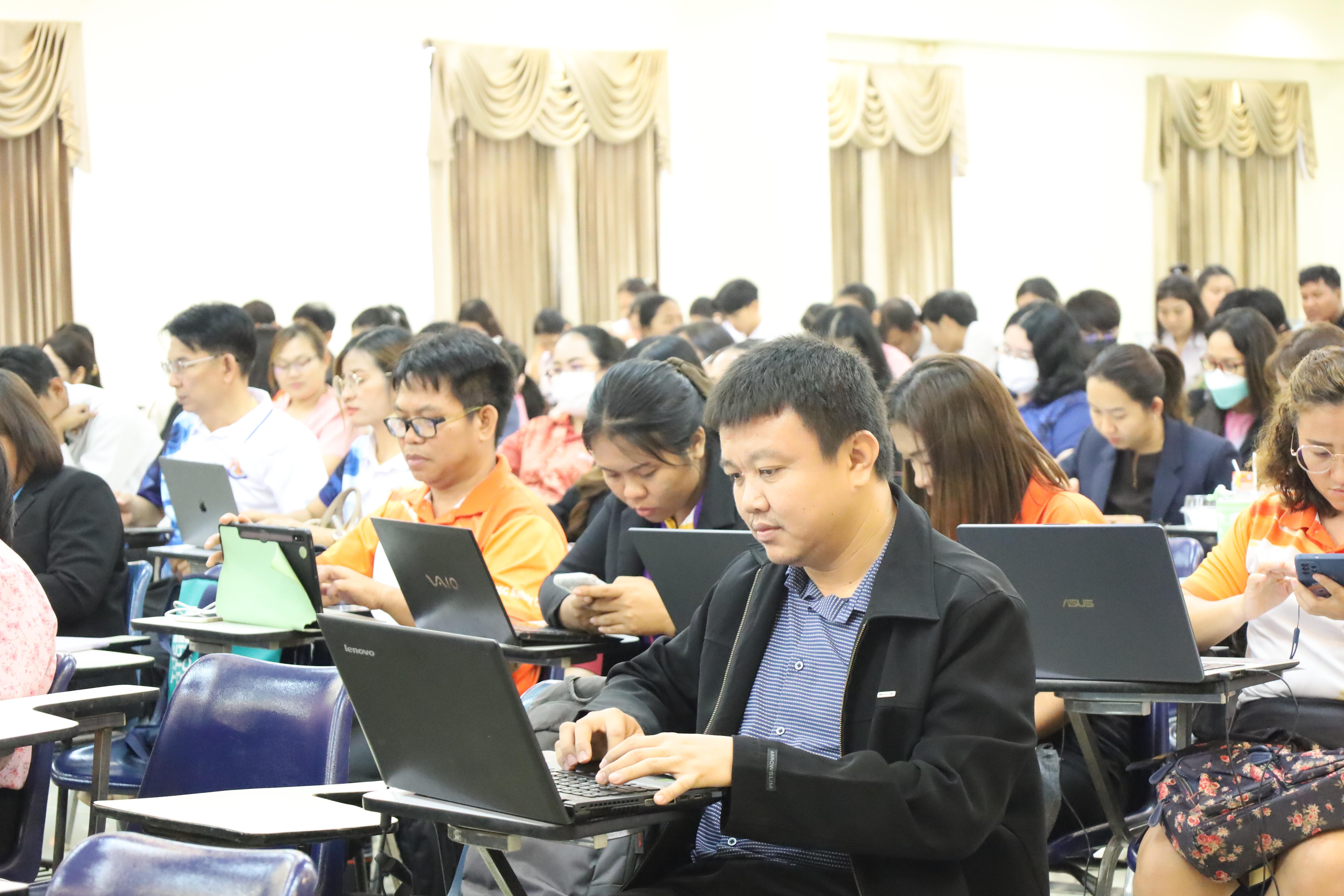 11. กิจกรรมโครงการพัฒนานวัตกรทางการศึกษาเพื่อพัฒนาท้องถิ่นโดยใช้สมรรถนะเป็นฐาน