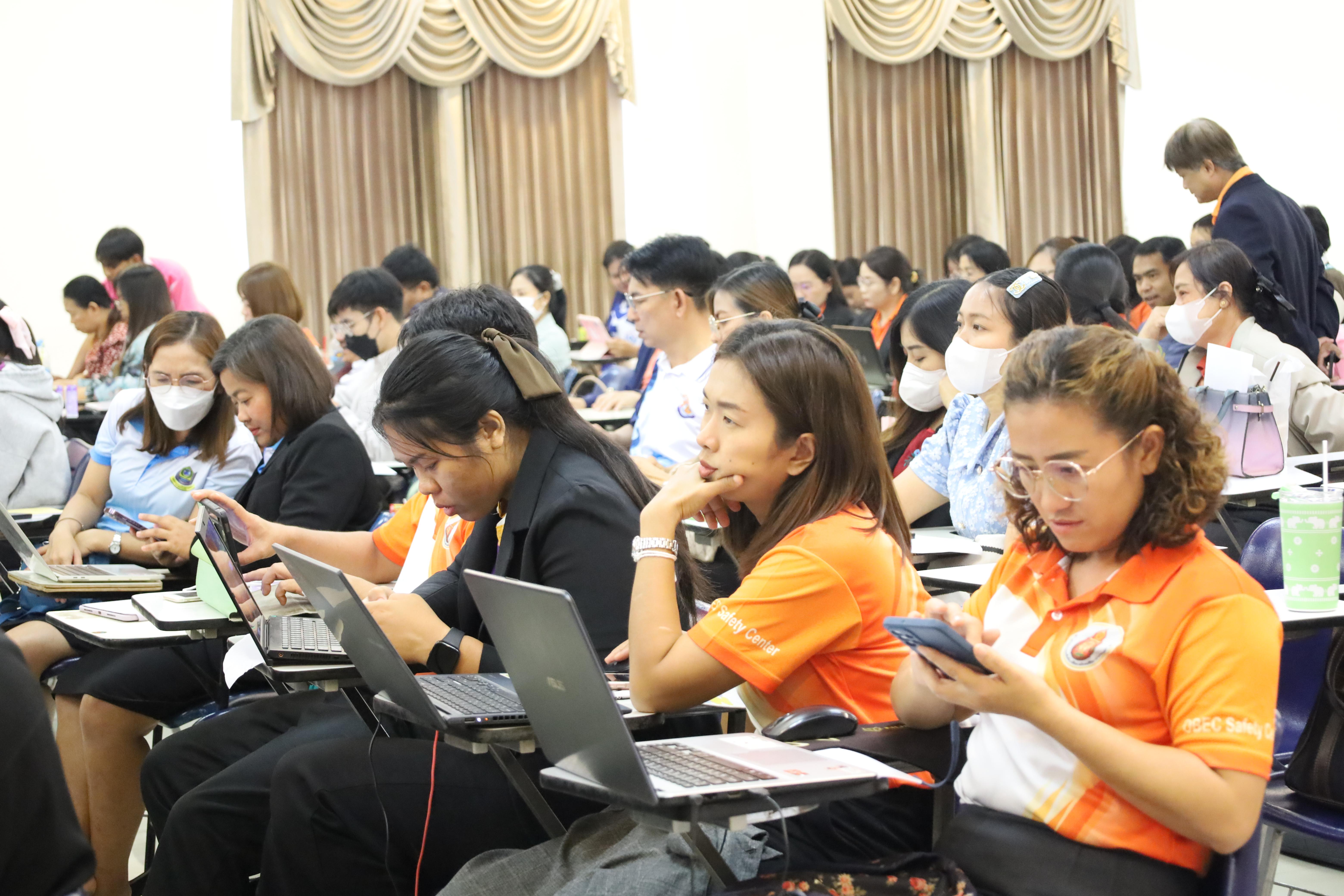 13. กิจกรรมโครงการพัฒนานวัตกรทางการศึกษาเพื่อพัฒนาท้องถิ่นโดยใช้สมรรถนะเป็นฐาน