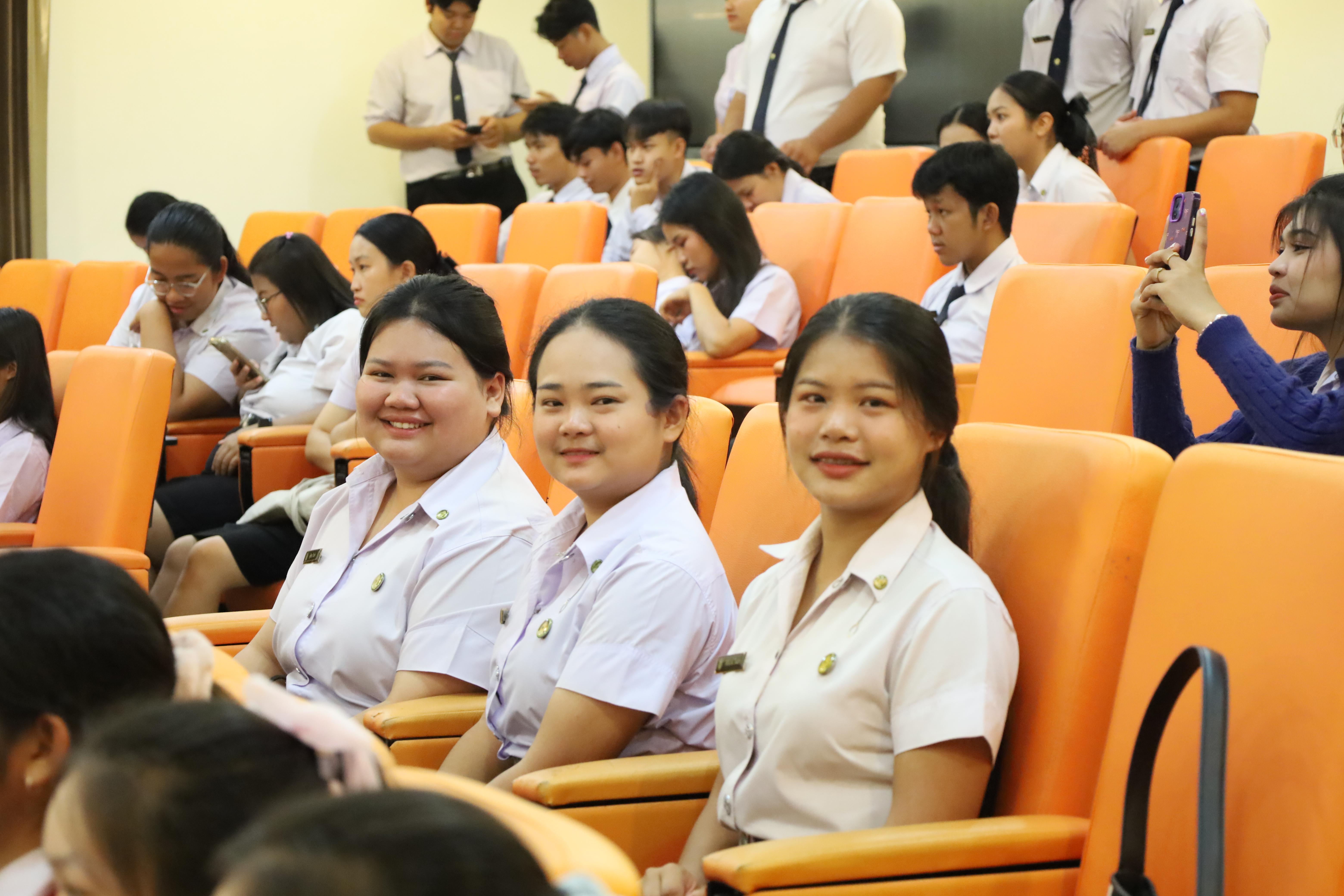 75. การเสวนาวิชาการสอบครูผู้ช่วย "ชีวิตฝึกสอน"