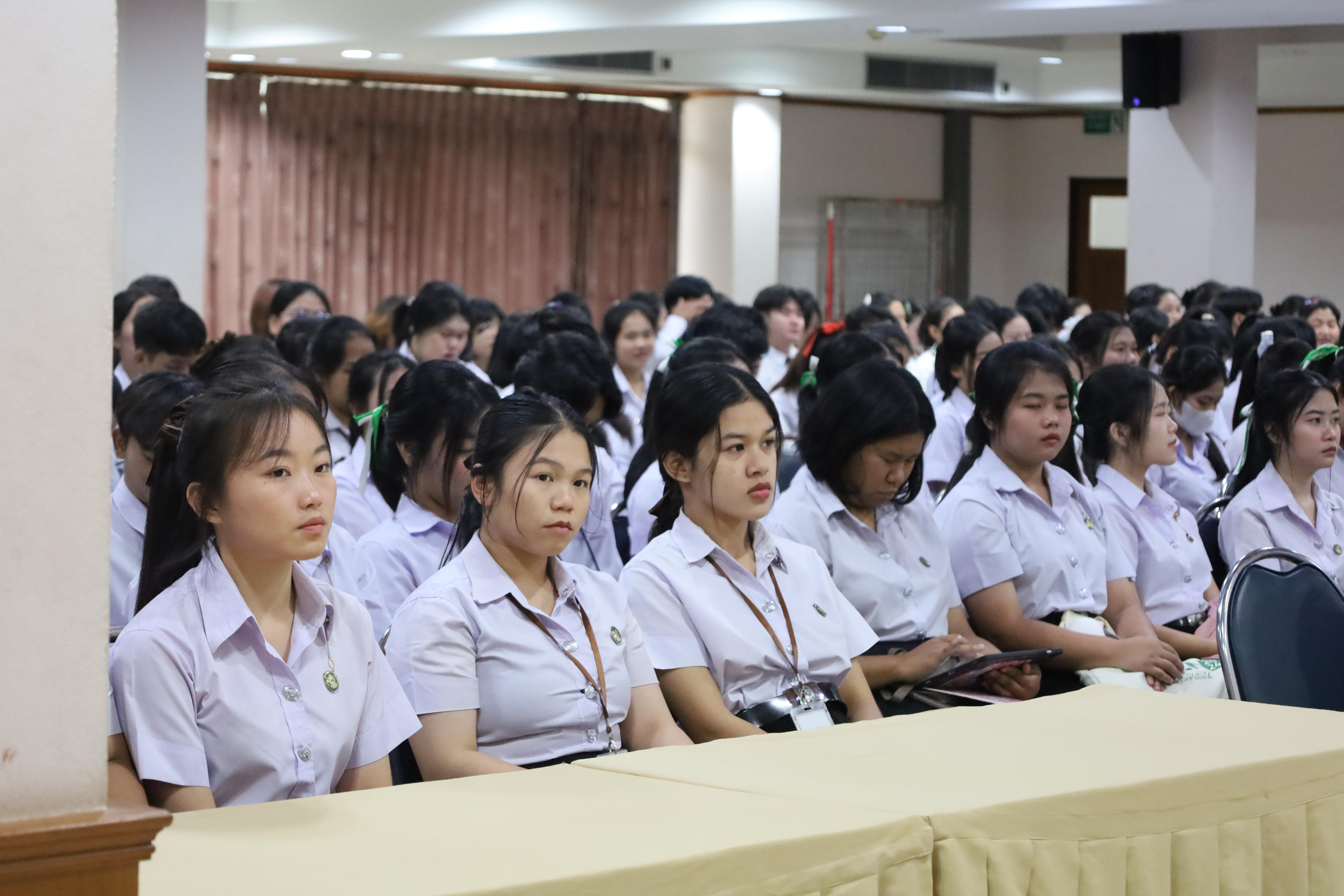 19. กิจกรรมอบรมพัฒนาทักษะนักศึกษาตามฐานสมรรถนะ ชั้นปีที่ 1 (ครูดี)