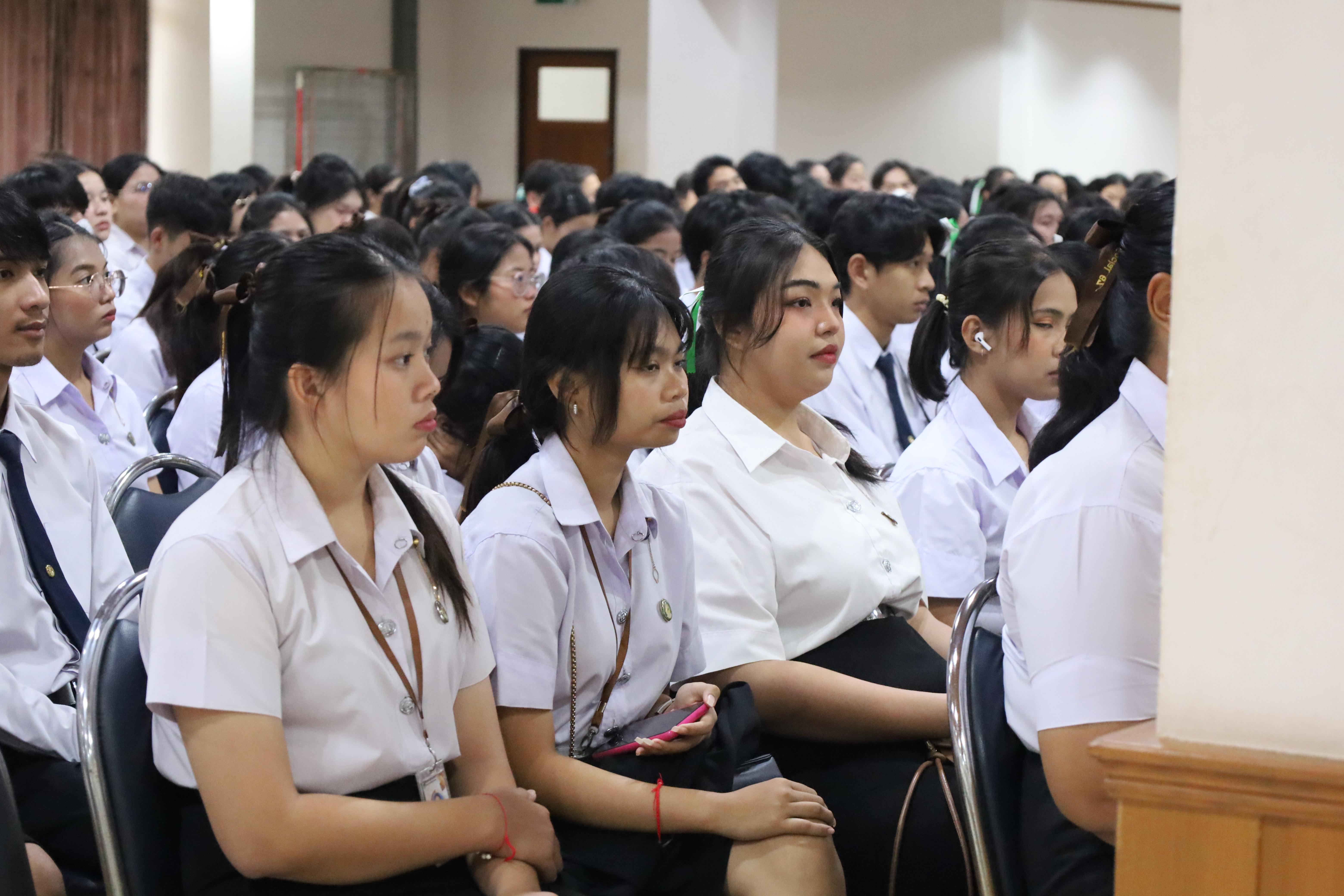 21. กิจกรรมอบรมพัฒนาทักษะนักศึกษาตามฐานสมรรถนะ ชั้นปีที่ 1 (ครูดี)