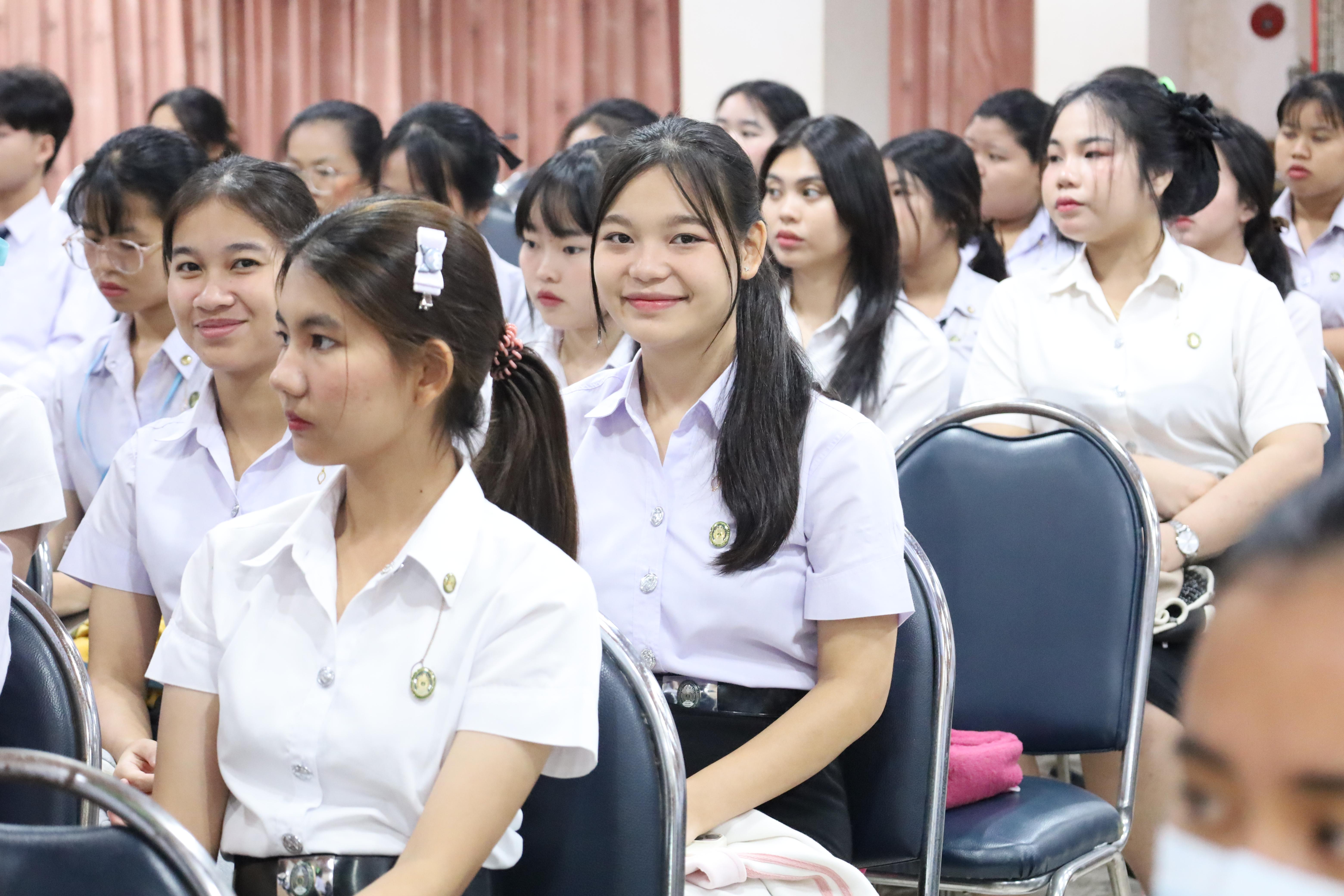 30. กิจกรรมอบรมพัฒนาทักษะนักศึกษาตามฐานสมรรถนะ ชั้นปีที่ 1 (ครูดี)