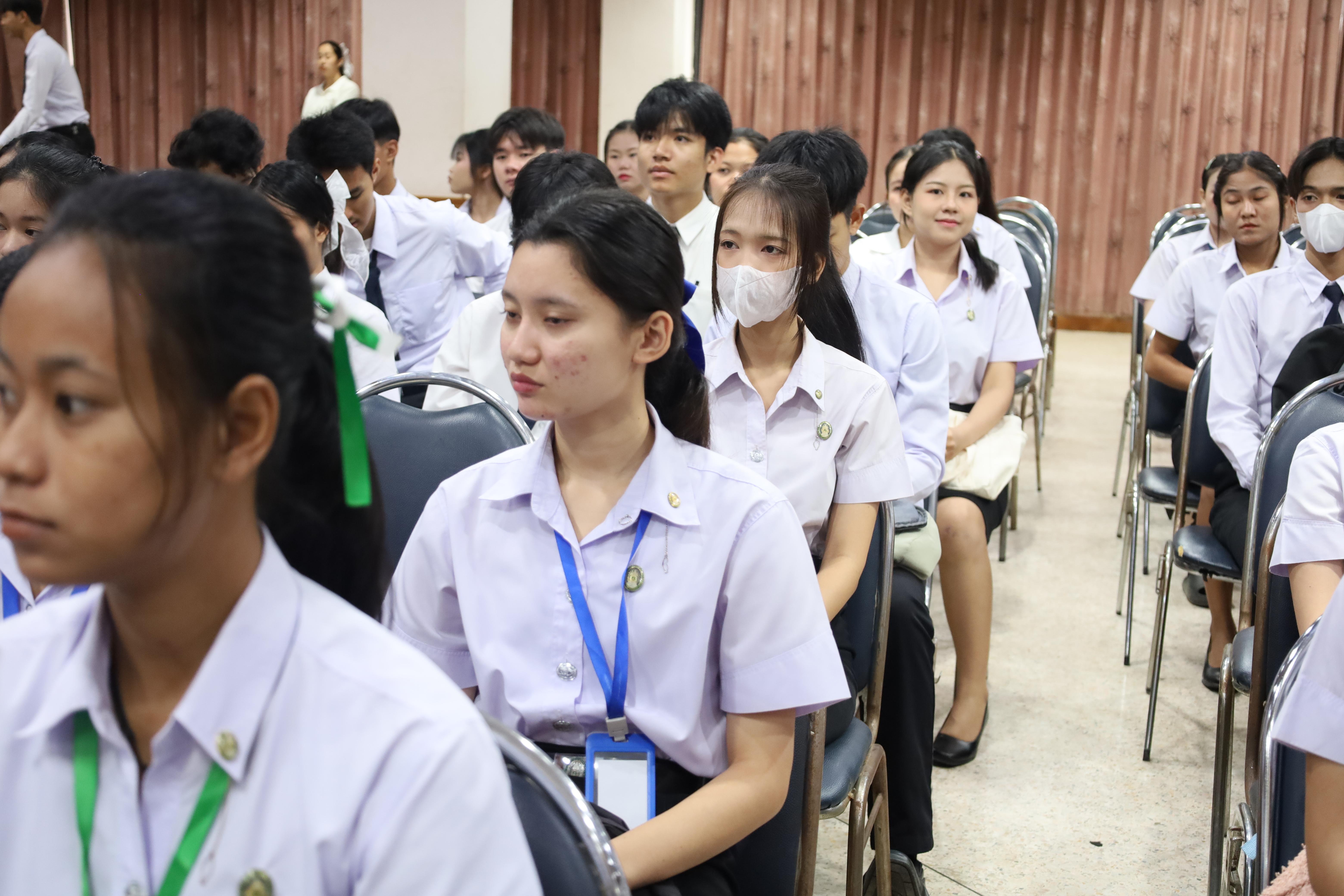 32. กิจกรรมอบรมพัฒนาทักษะนักศึกษาตามฐานสมรรถนะ ชั้นปีที่ 1 (ครูดี)
