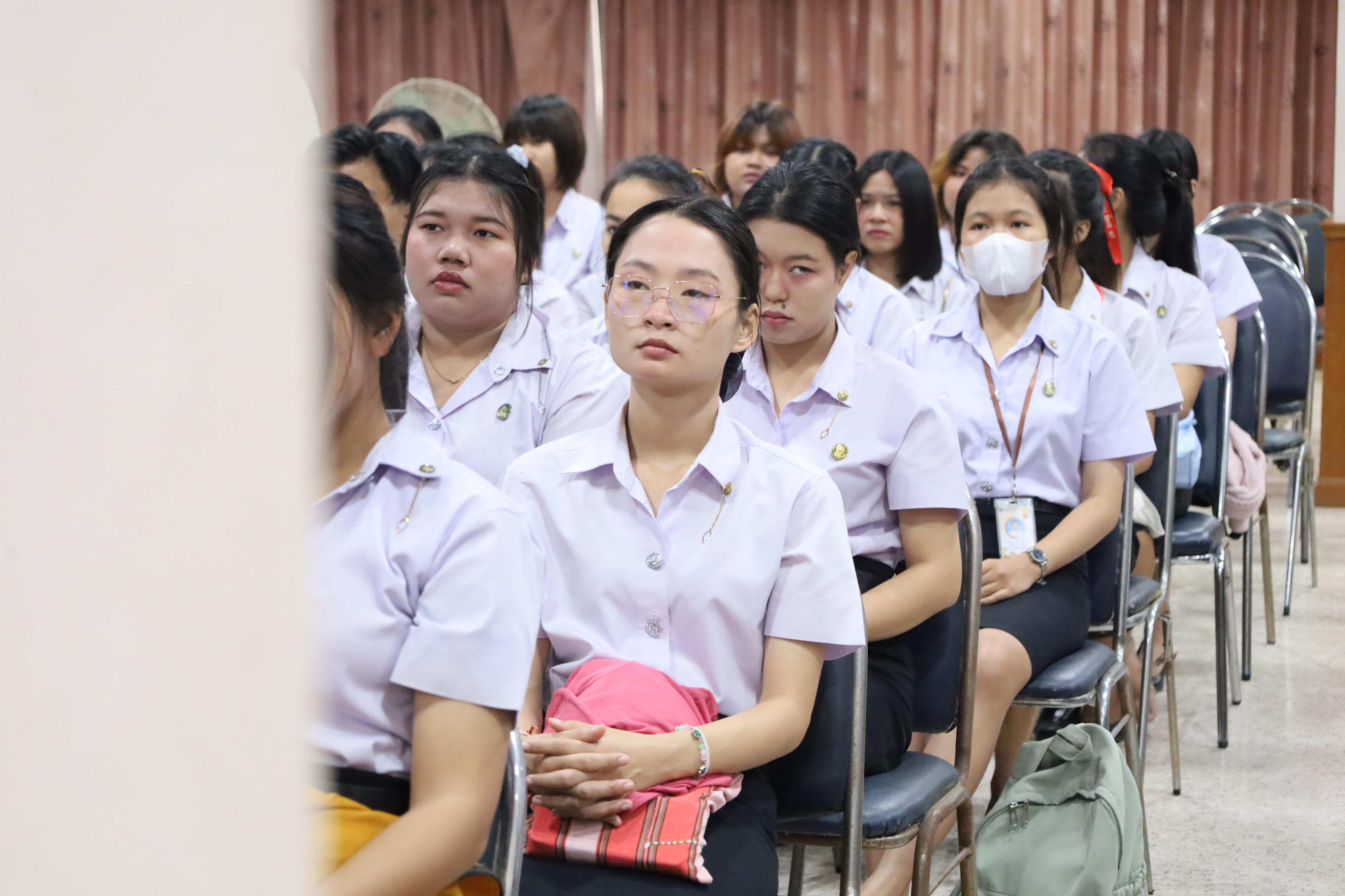 33. กิจกรรมอบรมพัฒนาทักษะนักศึกษาตามฐานสมรรถนะ ชั้นปีที่ 1 (ครูดี)