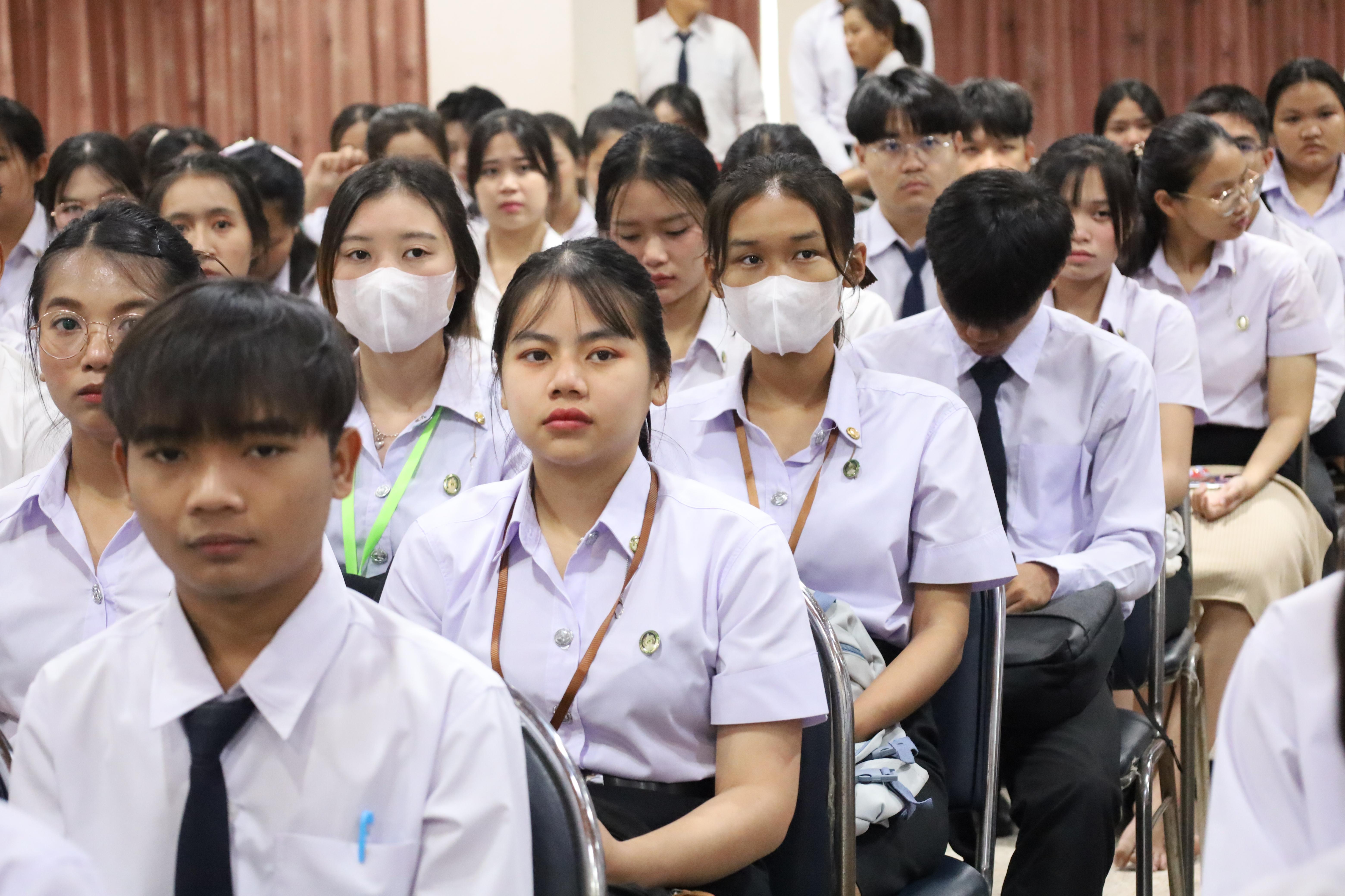 38. กิจกรรมอบรมพัฒนาทักษะนักศึกษาตามฐานสมรรถนะ ชั้นปีที่ 1 (ครูดี)