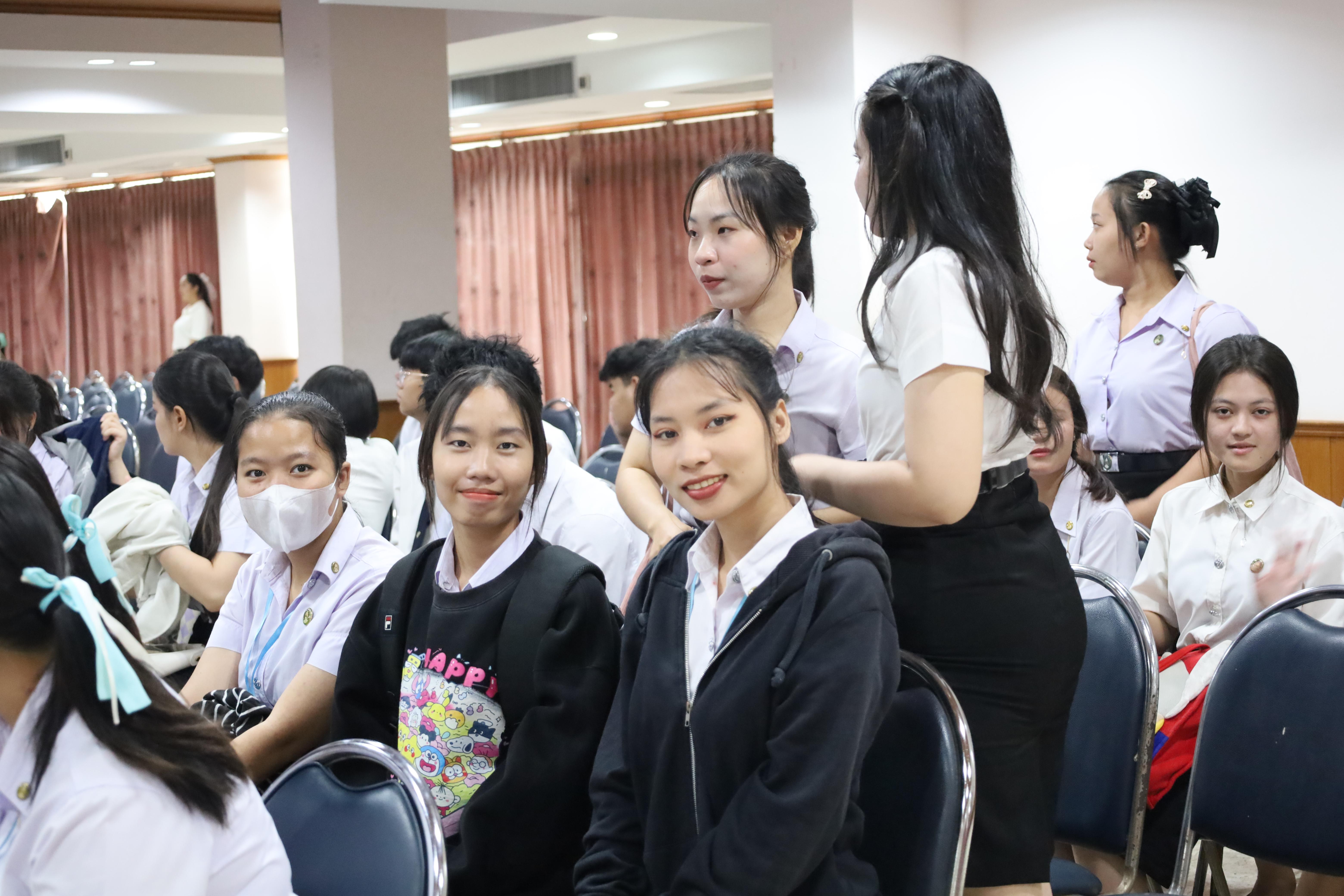 64. กิจกรรมอบรมพัฒนาทักษะนักศึกษาตามฐานสมรรถนะ ชั้นปีที่ 1 (ครูดี)