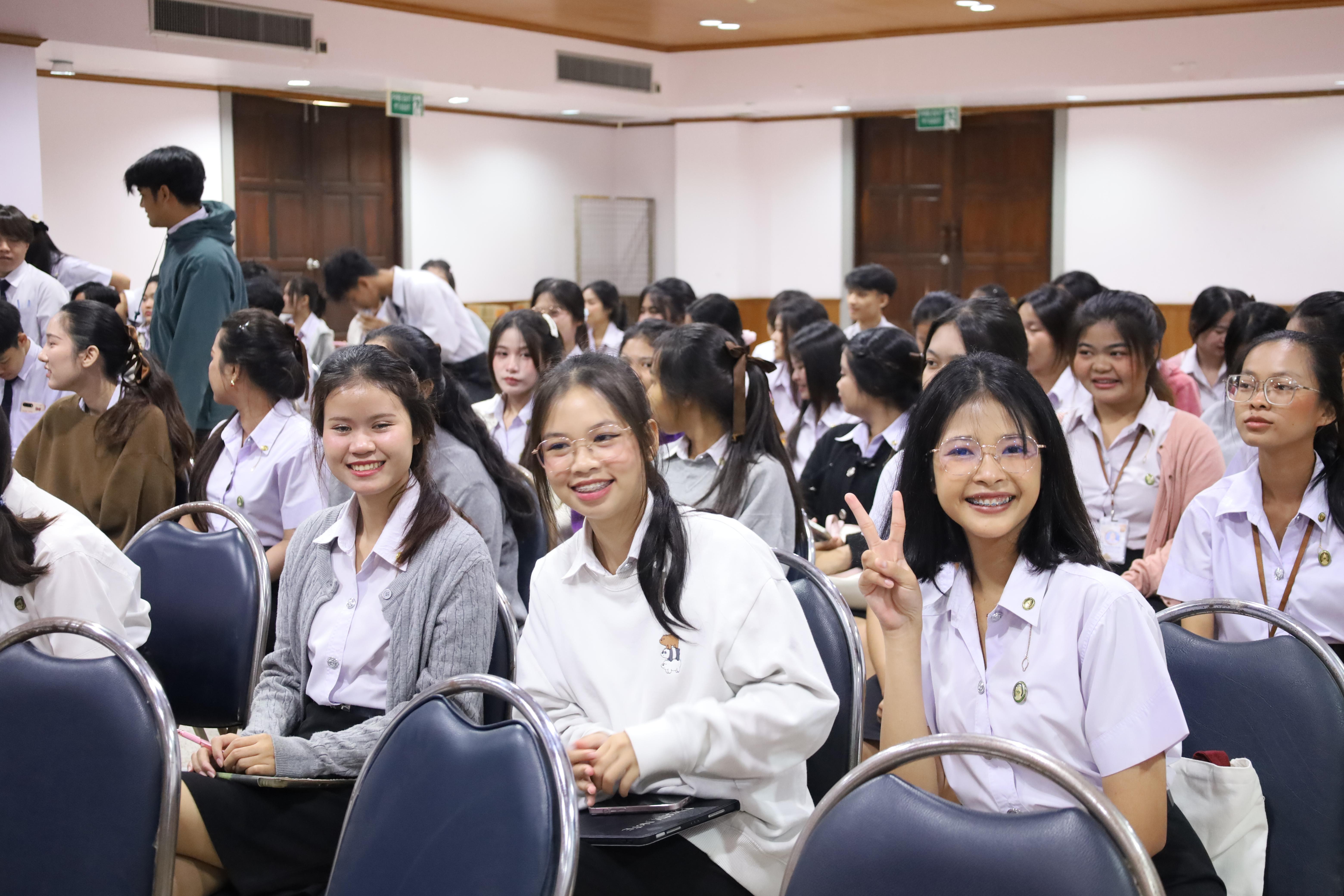 81. กิจกรรมอบรมพัฒนาทักษะนักศึกษาตามฐานสมรรถนะ ชั้นปีที่ 1 (ครูดี)