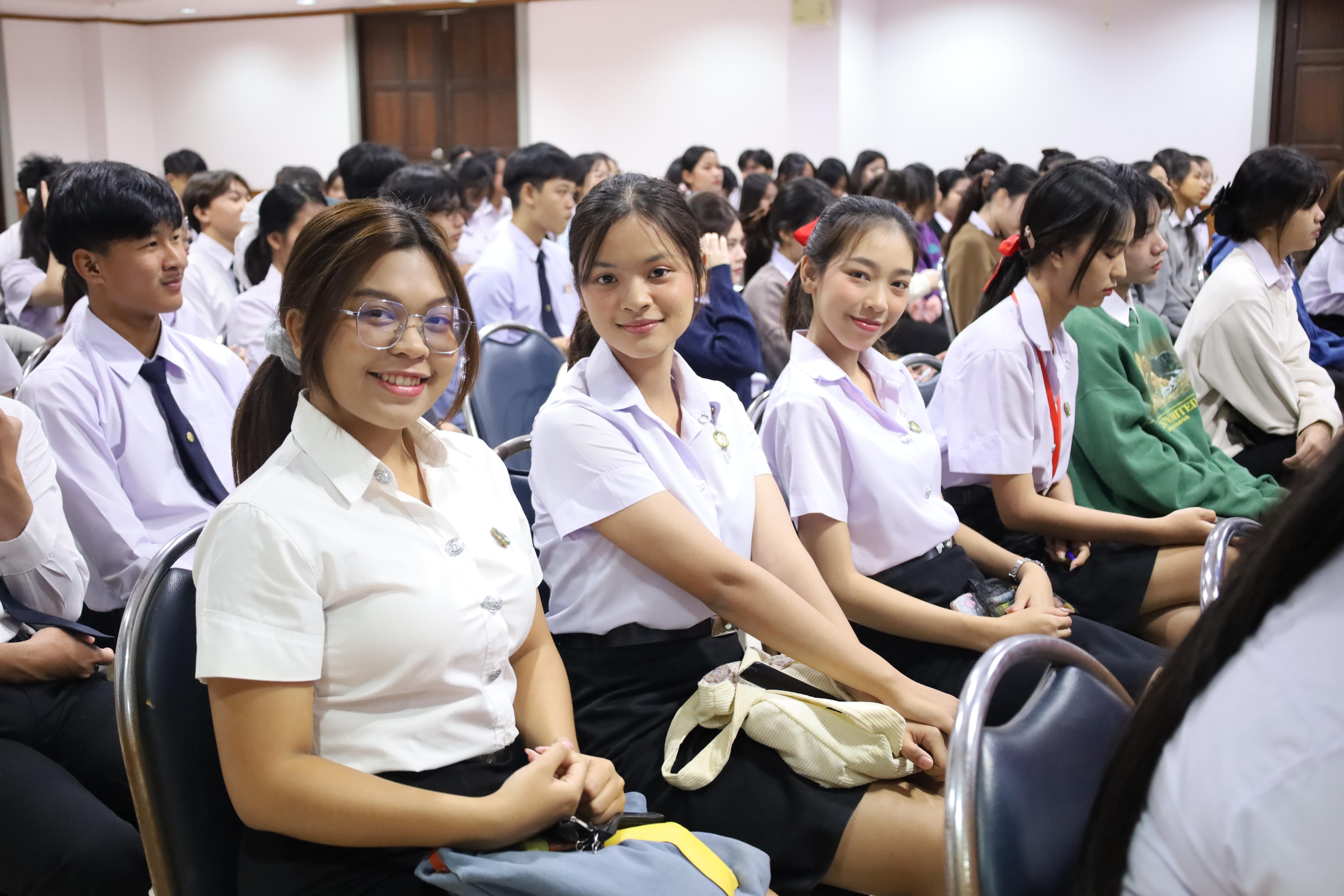 91. กิจกรรมอบรมพัฒนาทักษะนักศึกษาตามฐานสมรรถนะ ชั้นปีที่ 1 (ครูดี)