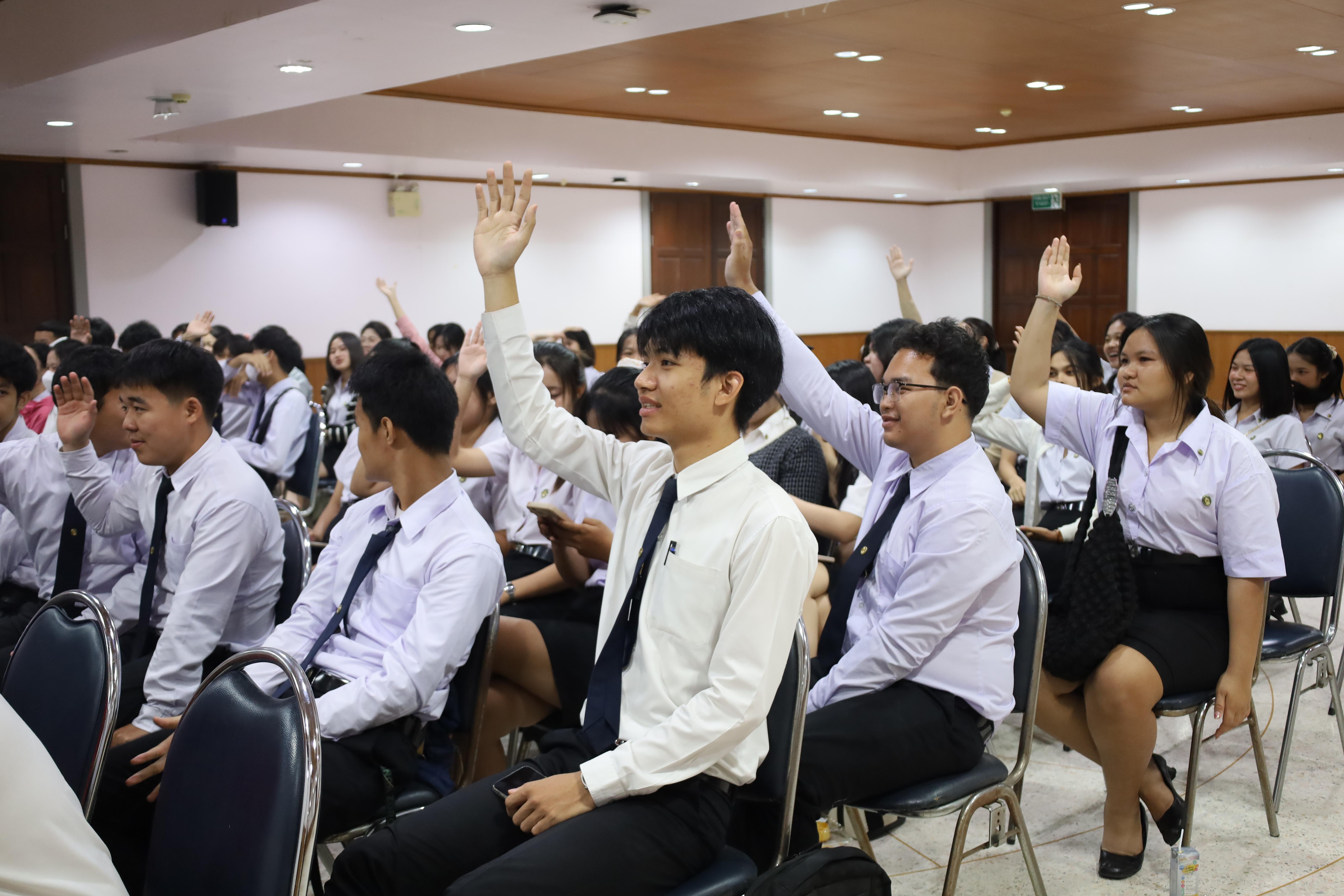 127. กิจกรรมอบรมพัฒนาทักษะนักศึกษาตามฐานสมรรถนะ ชั้นปีที่ 1 (ครูดี)