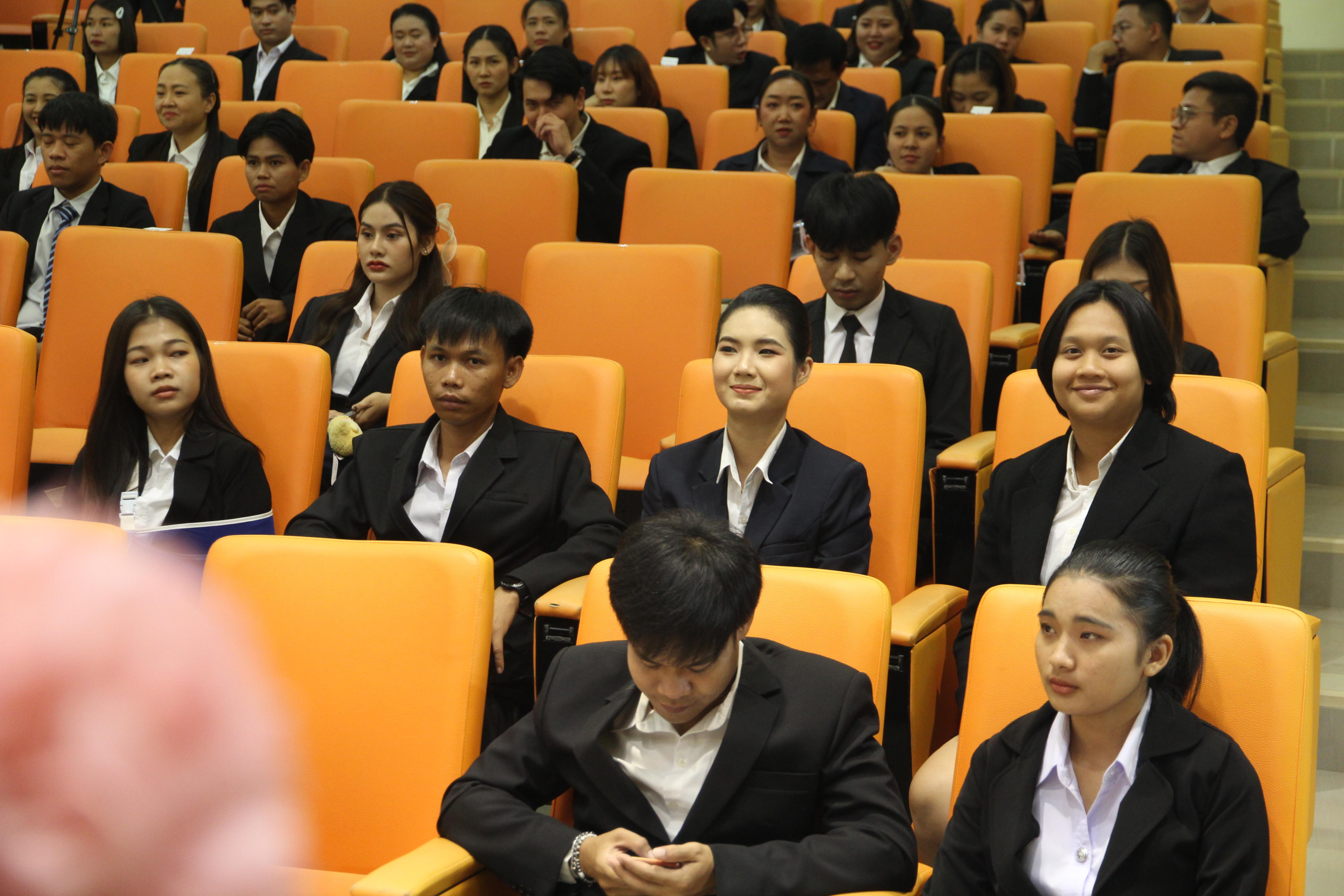26. พิธีปัจฉิมนิเทศนักศึกษาหลักสูตรประกาศนียบัตรบัณฑิต สาขาวิชาชีพครู ประจำปีการศึกษา 2567