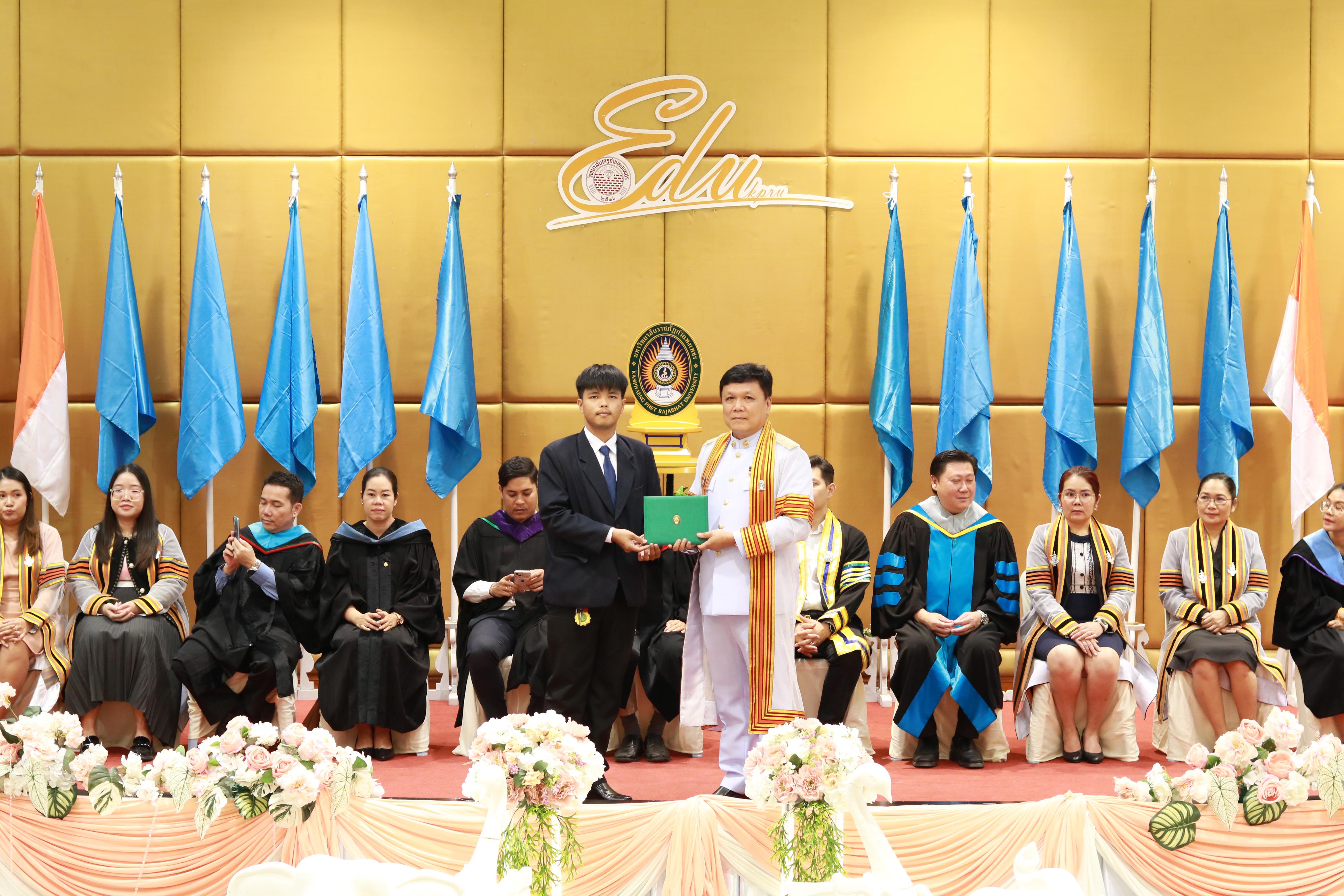 171. พิธีปัจฉิมนิเทศนักศึกษาหลักสูตรประกาศนียบัตรบัณฑิต สาขาวิชาชีพครู ประจำปีการศึกษา 2567