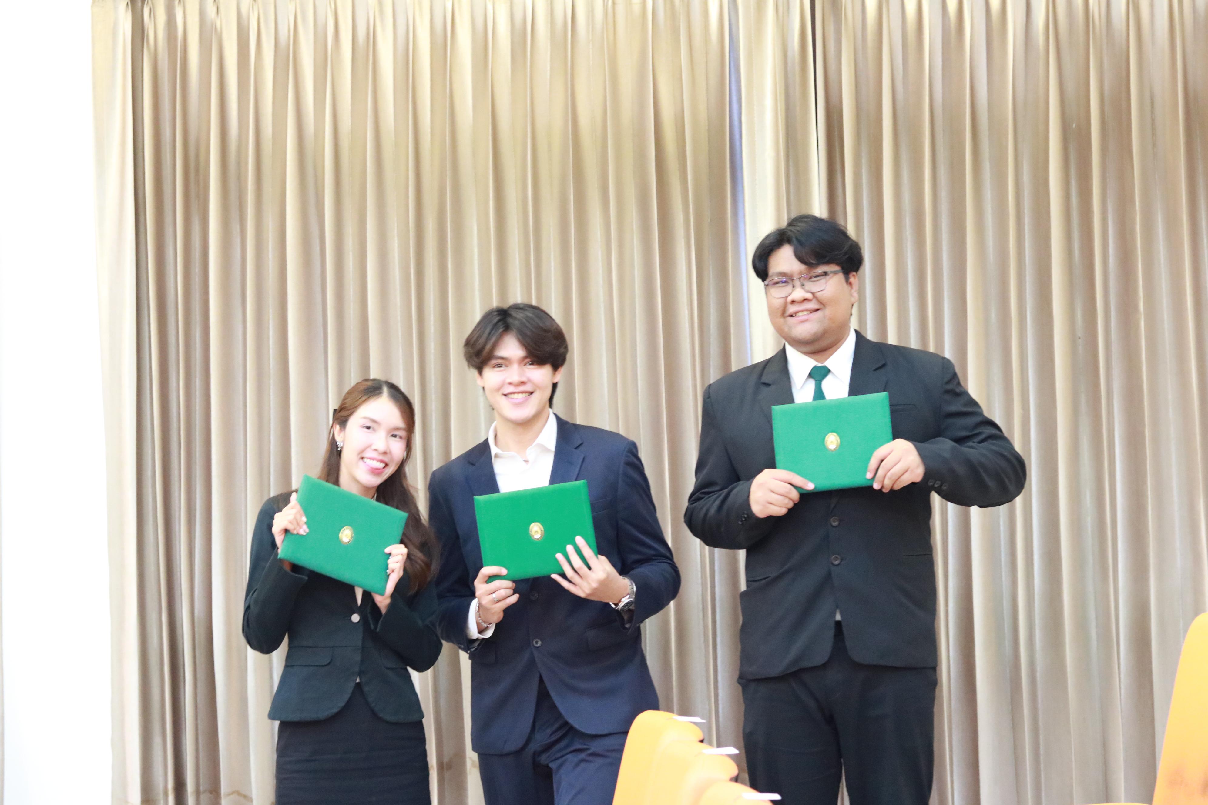 380. พิธีปัจฉิมนิเทศนักศึกษาหลักสูตรประกาศนียบัตรบัณฑิต สาขาวิชาชีพครู ประจำปีการศึกษา 2567