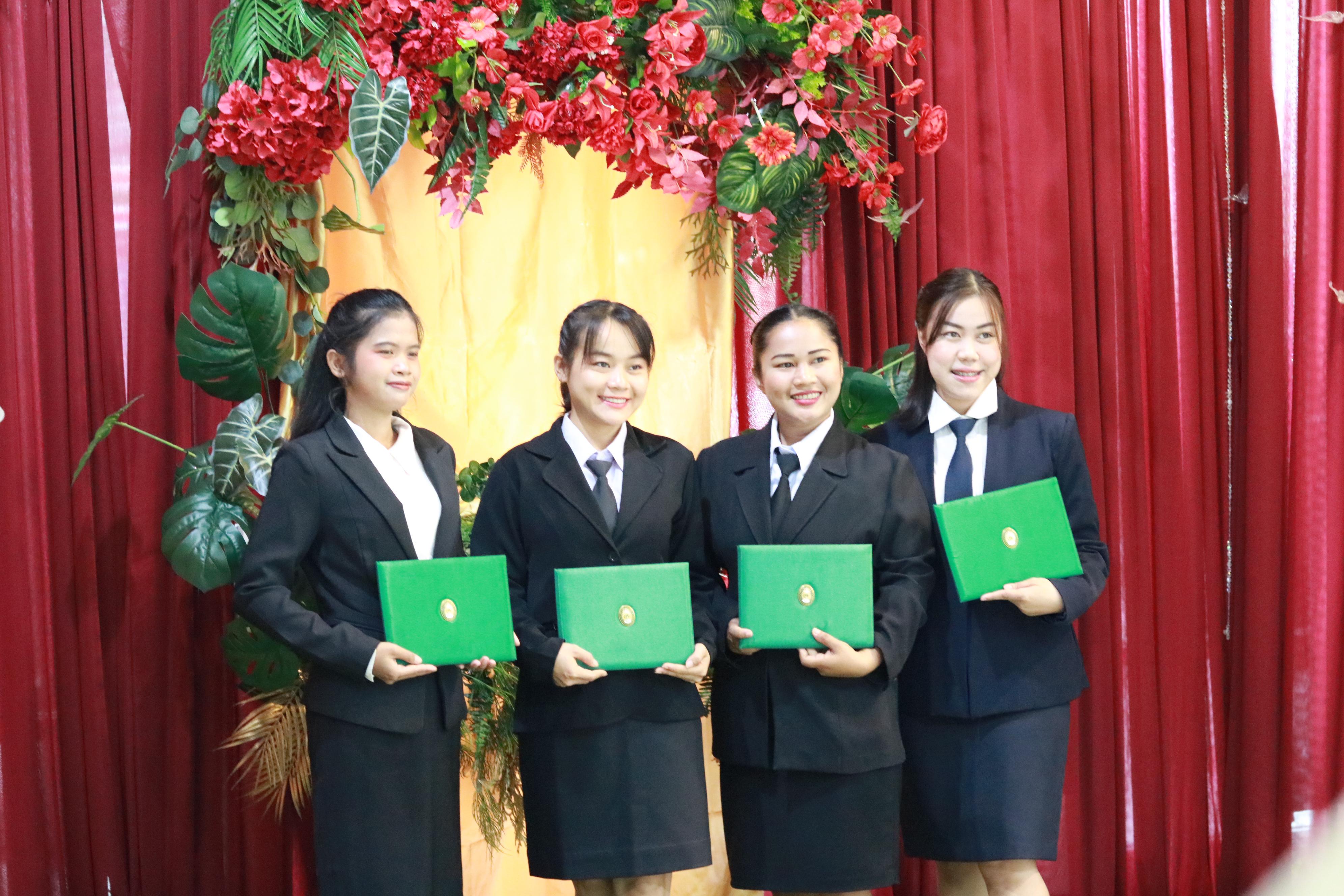 383. พิธีปัจฉิมนิเทศนักศึกษาหลักสูตรประกาศนียบัตรบัณฑิต สาขาวิชาชีพครู ประจำปีการศึกษา 2567