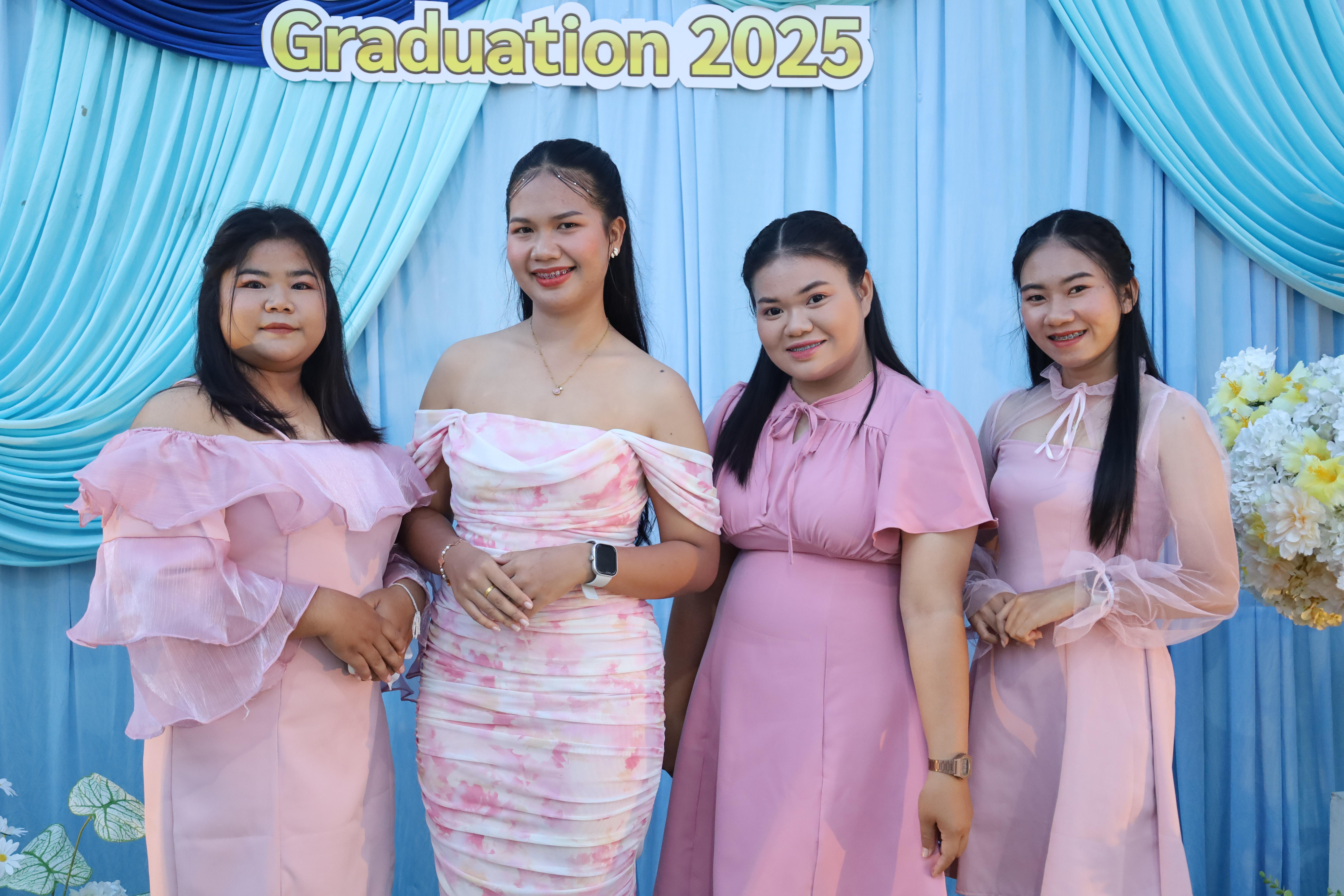 8. งานราตรีสีฟ้า