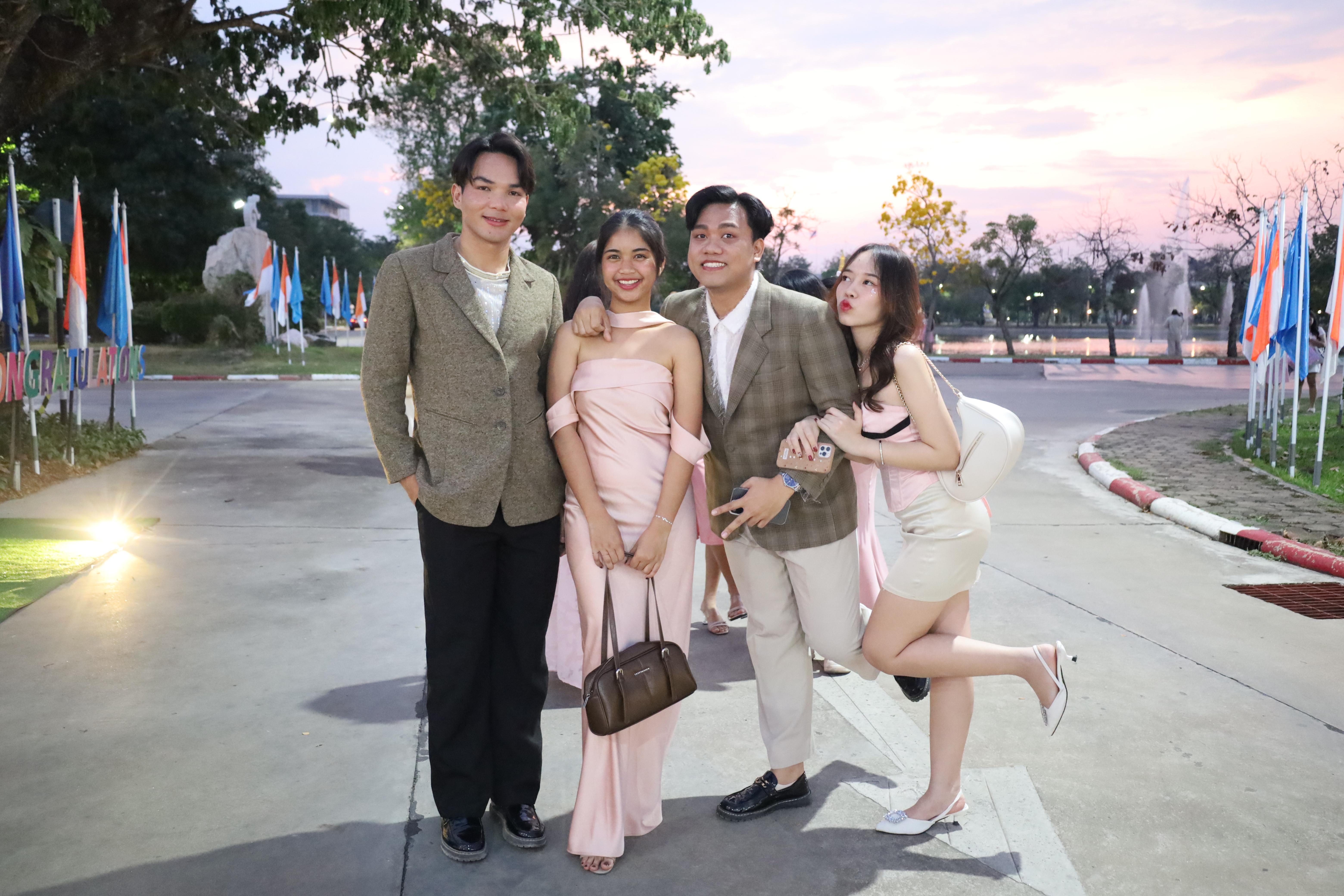 40. งานราตรีสีฟ้า