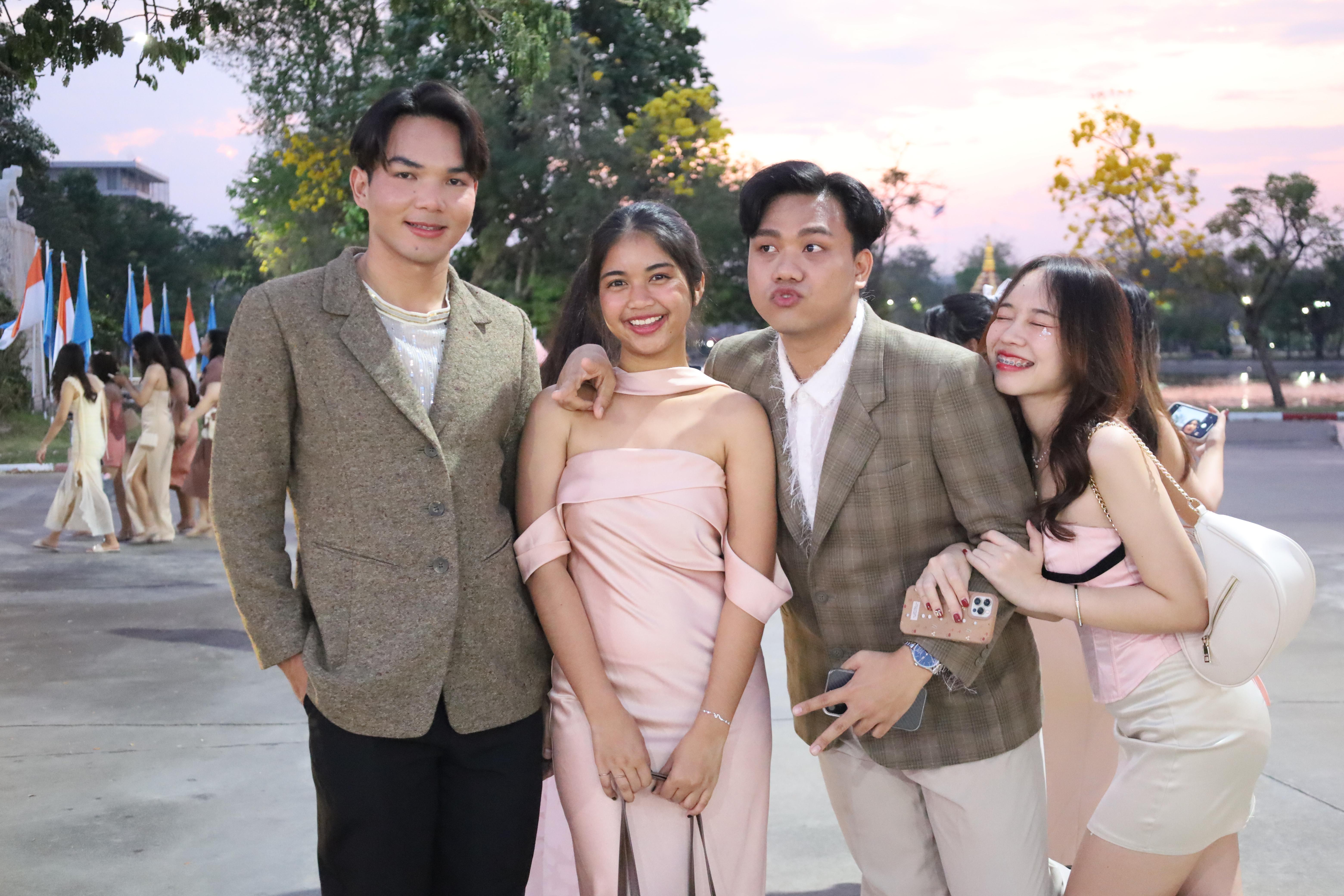 41. งานราตรีสีฟ้า