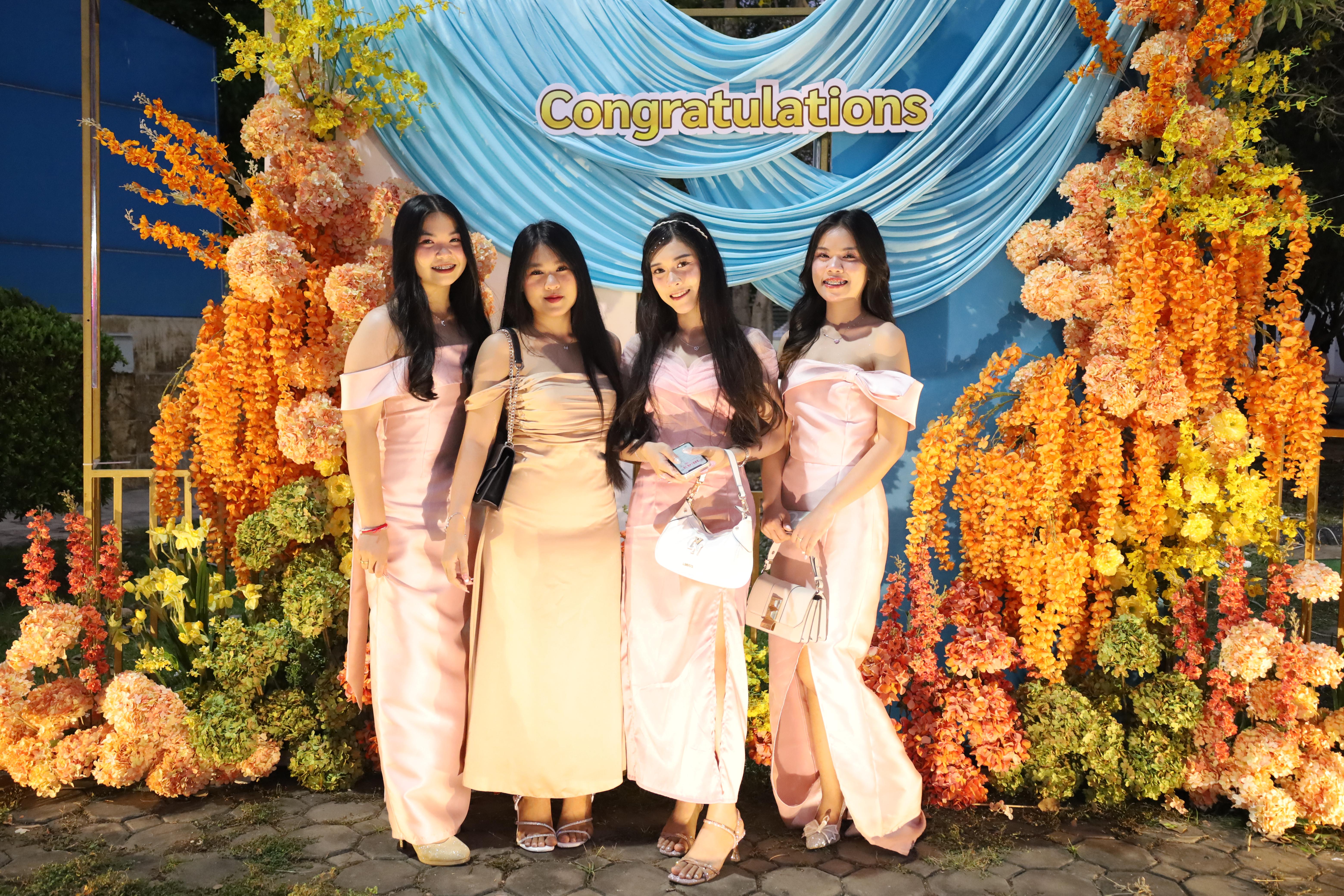 43. งานราตรีสีฟ้า