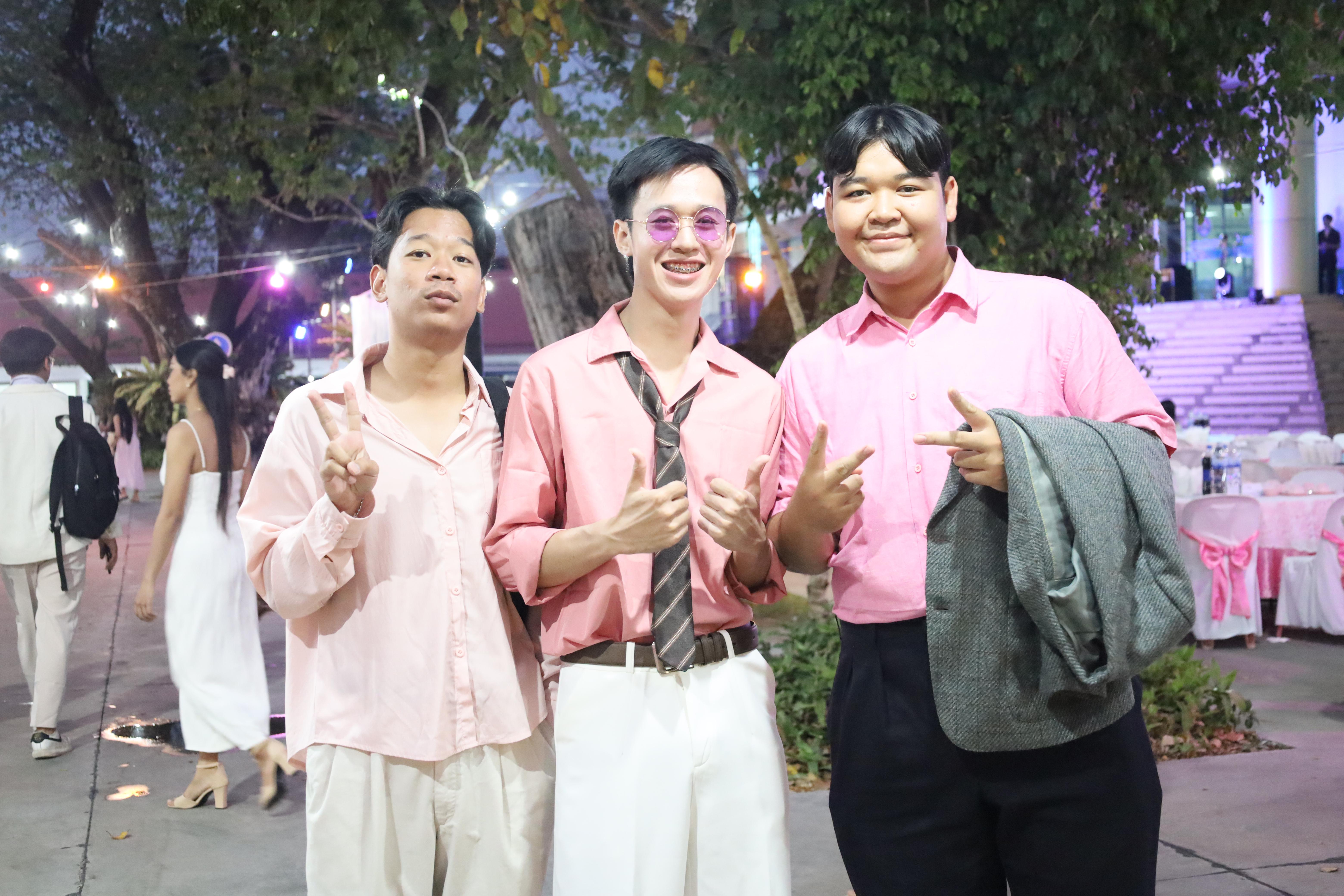 52. งานราตรีสีฟ้า