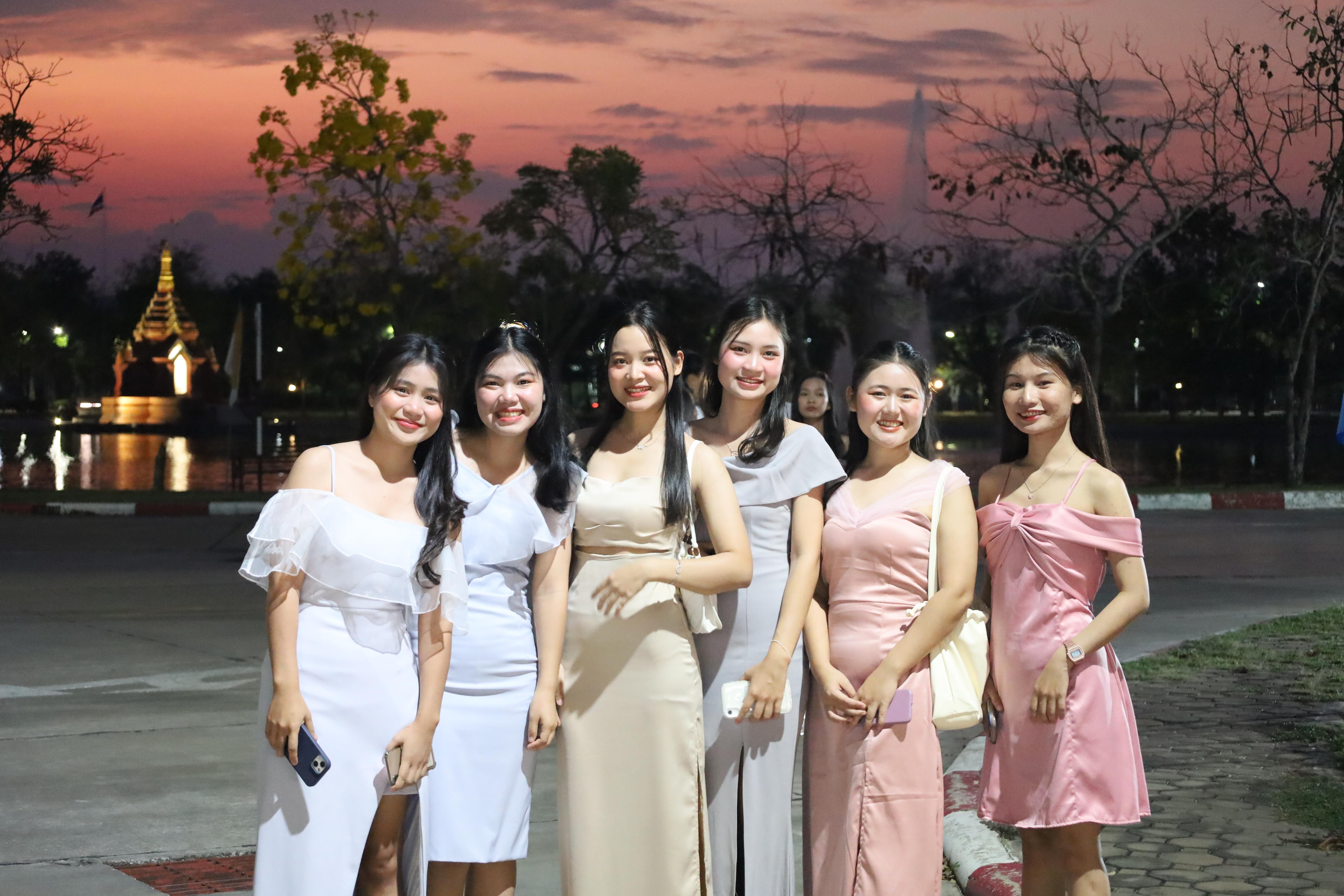 74. งานราตรีสีฟ้า